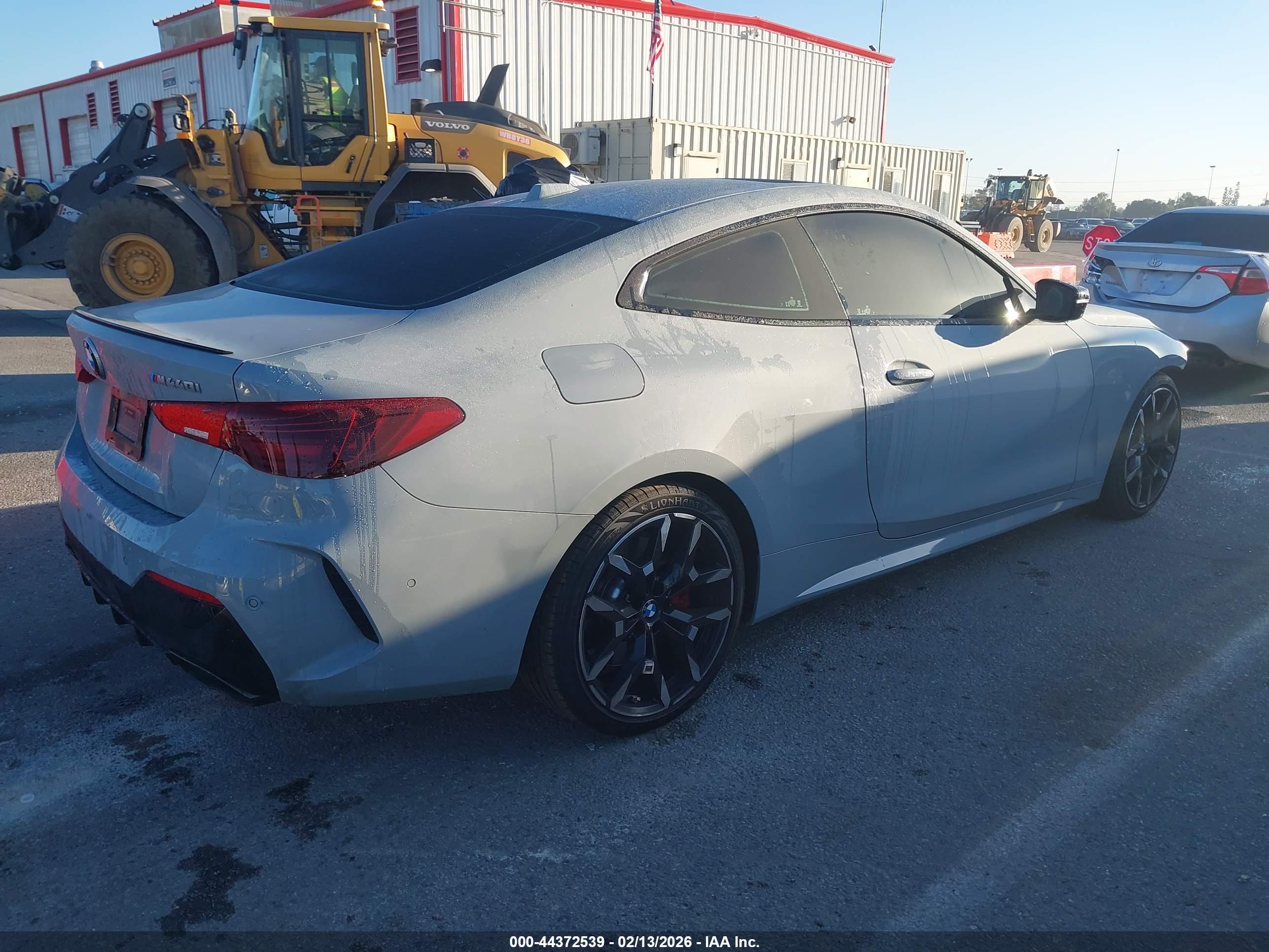 BMW M440I image 4