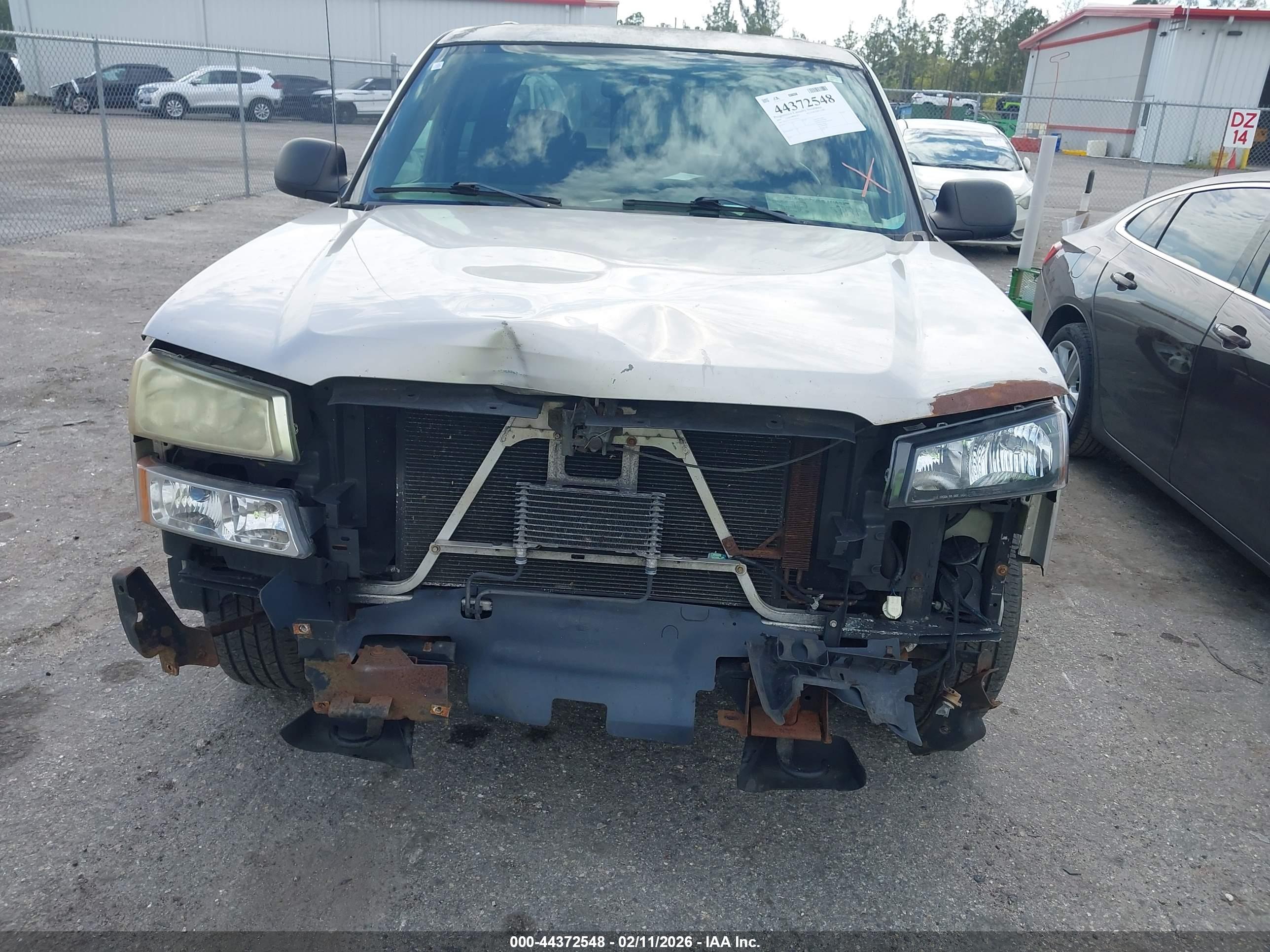 CHEVROLET SILVERADO image 6