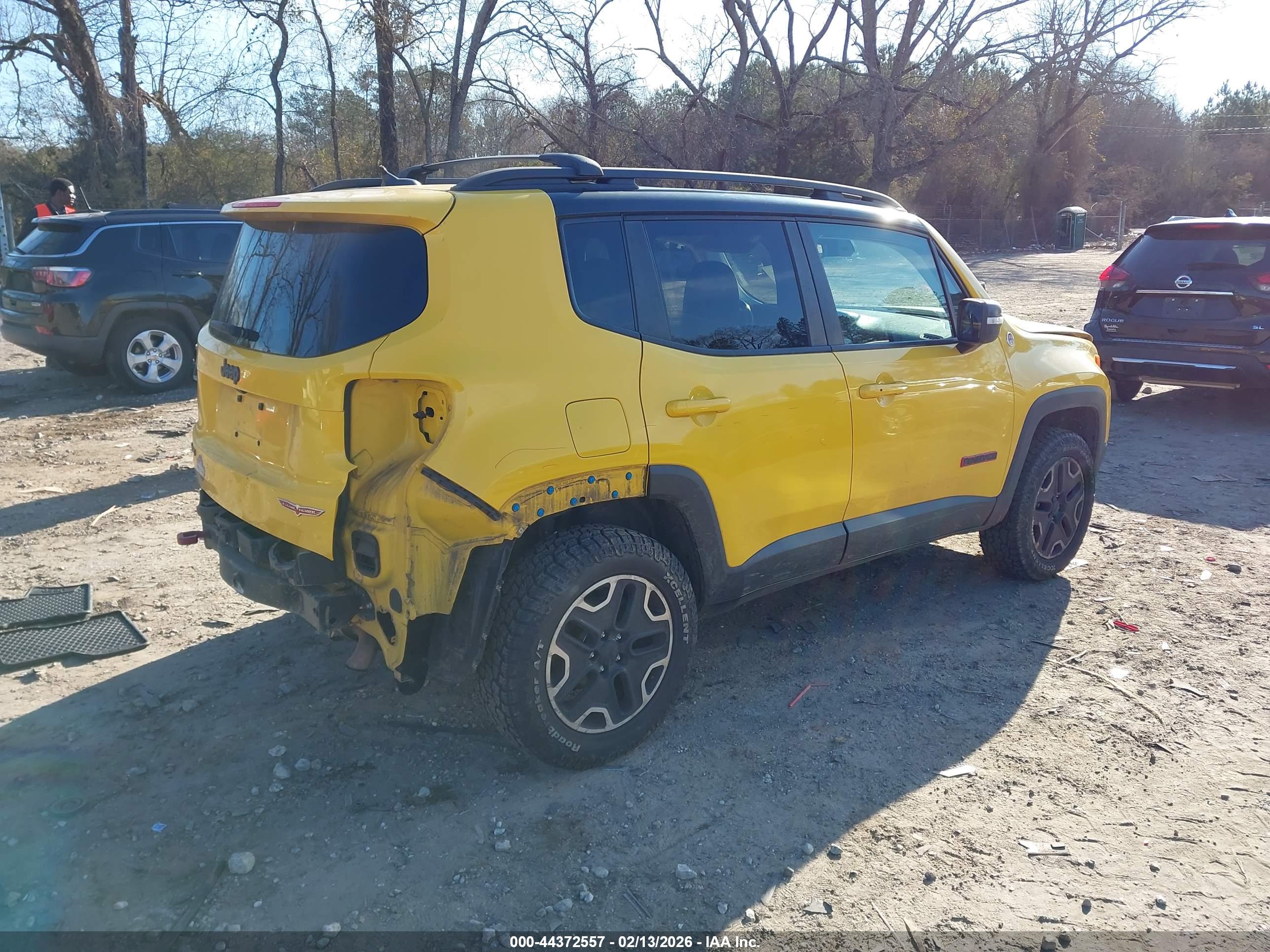 JEEP RENEGADE image 4