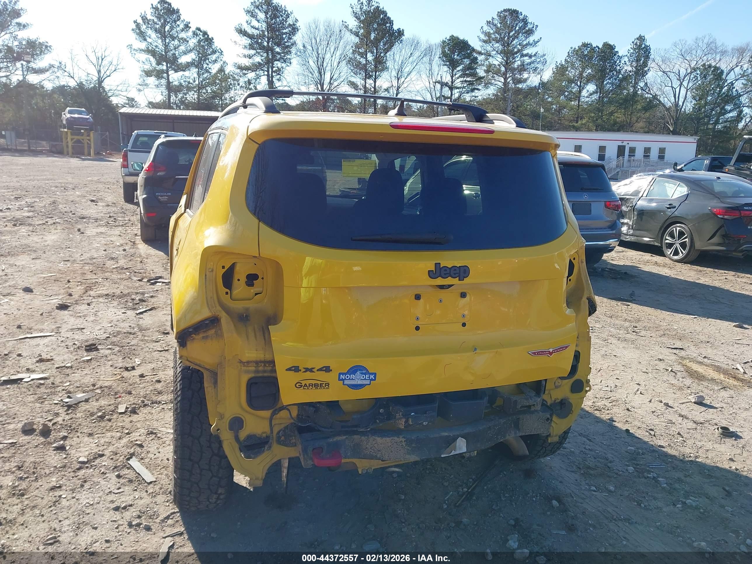JEEP RENEGADE image 6