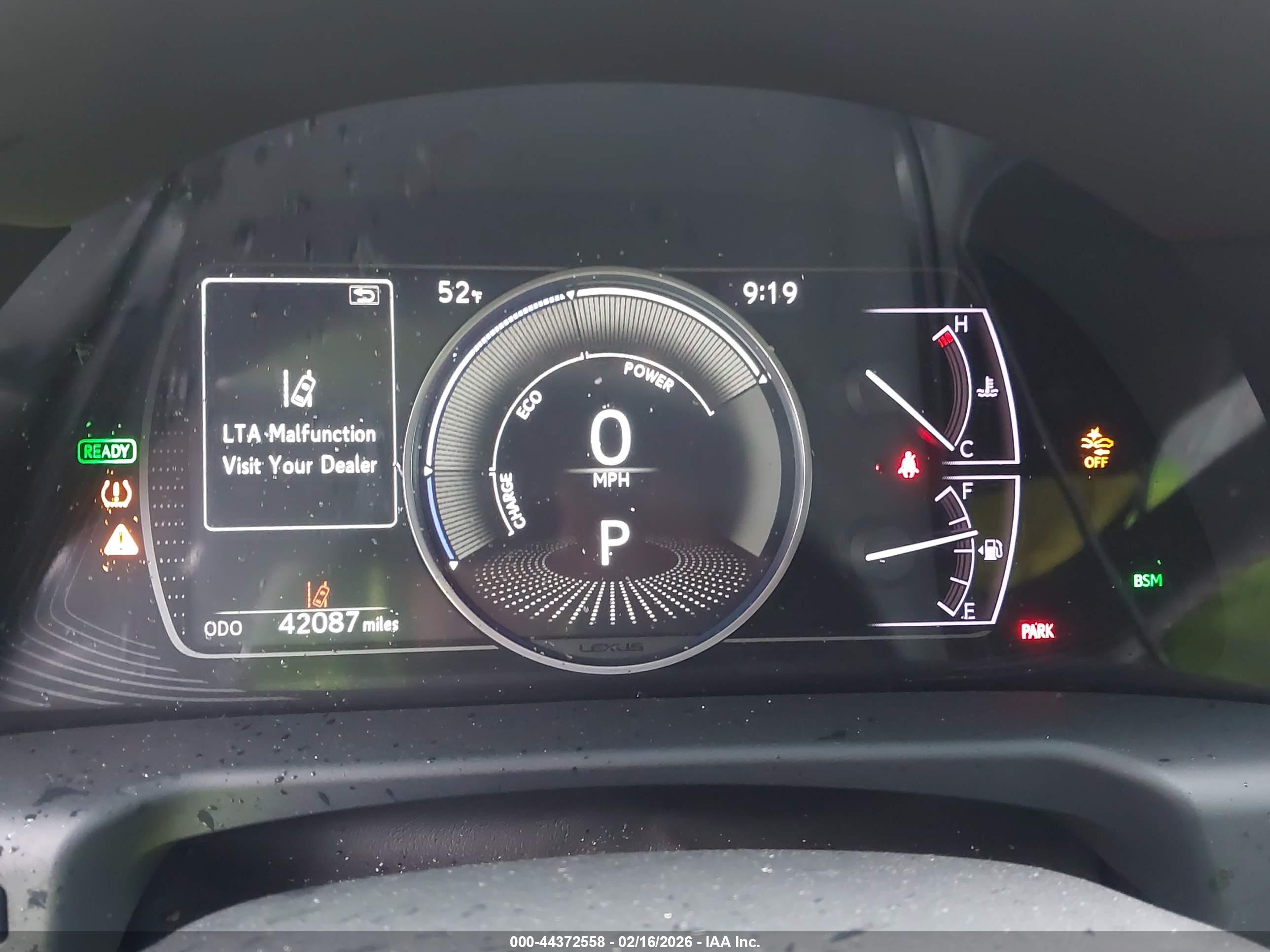 LEXUS ES image 7