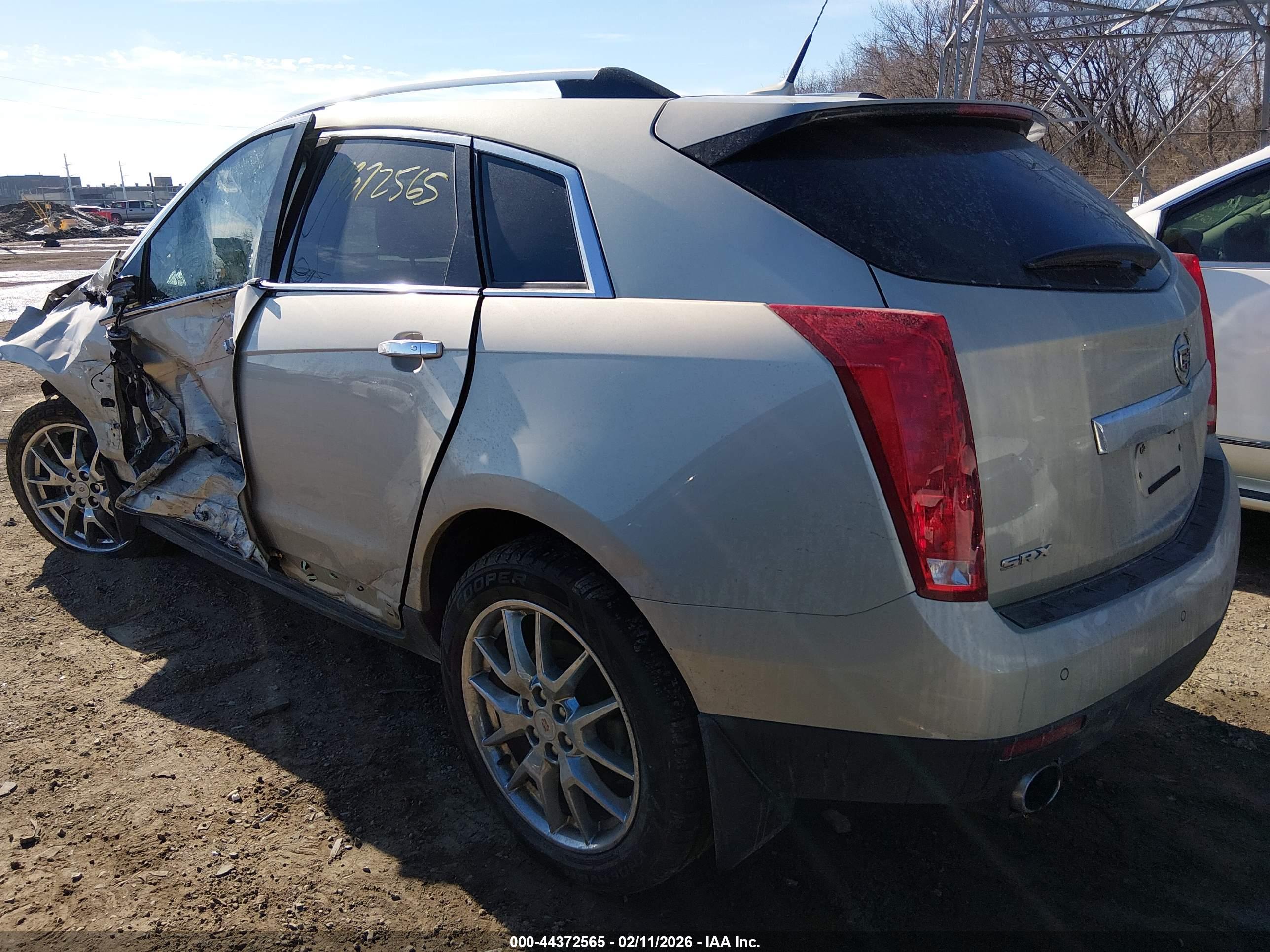 CADILLAC SRX image 3