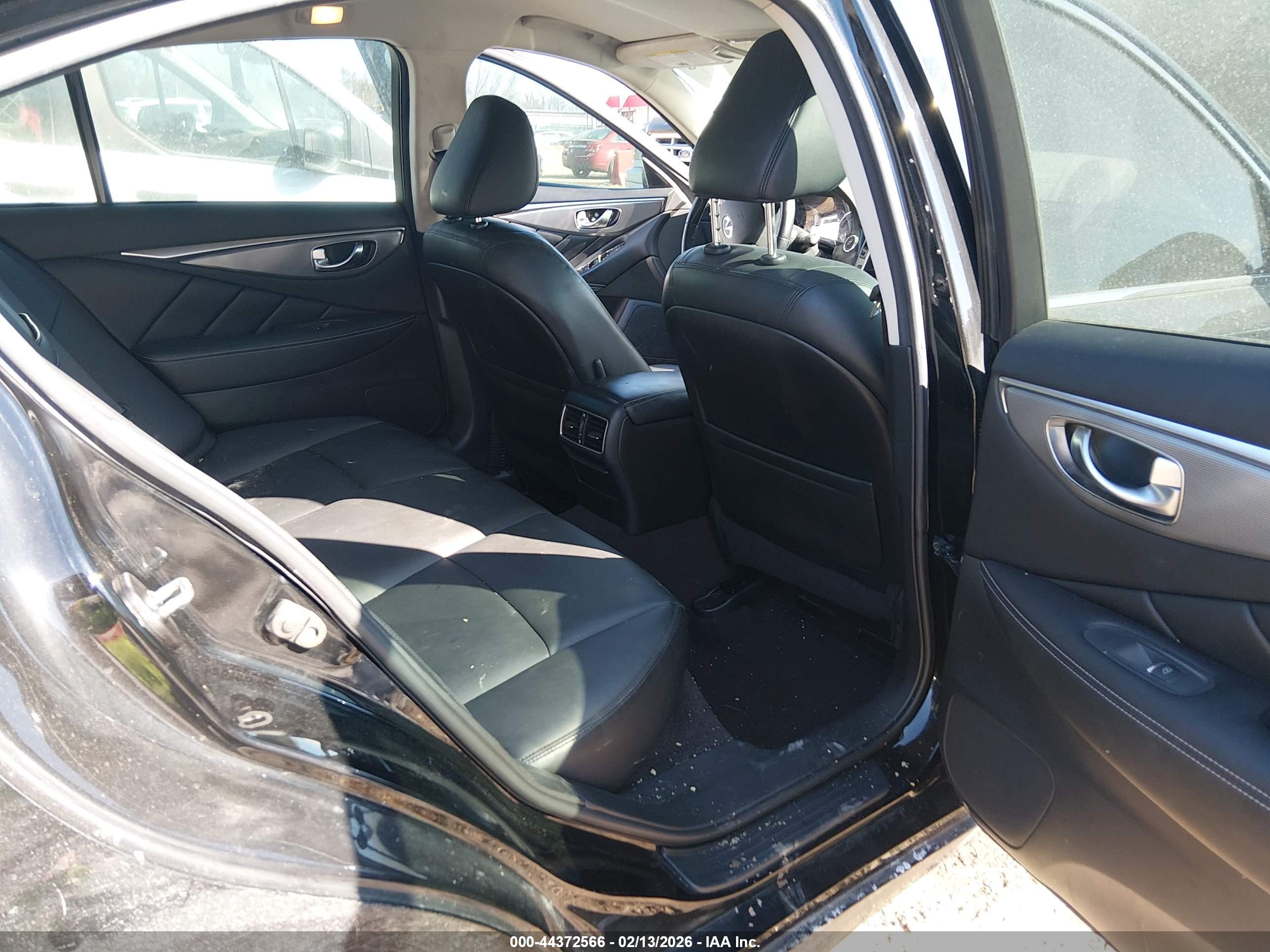 INFINITI Q50 image 8