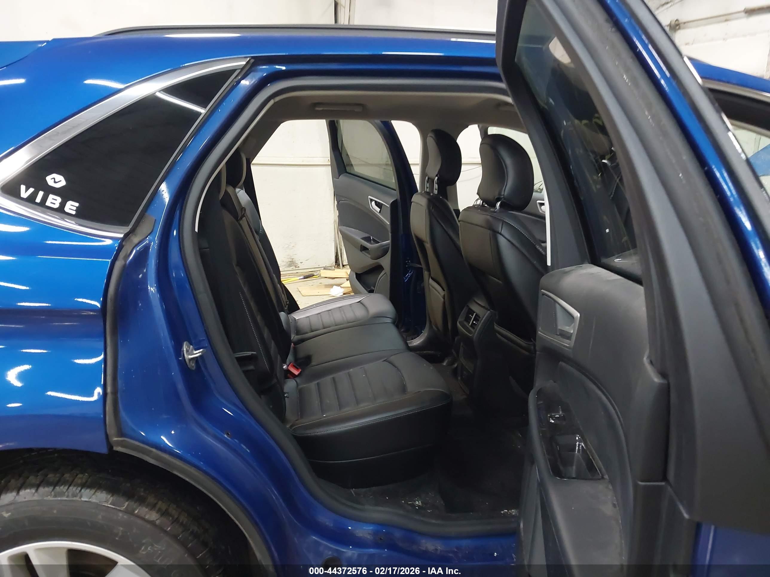 FORD EDGE image 8