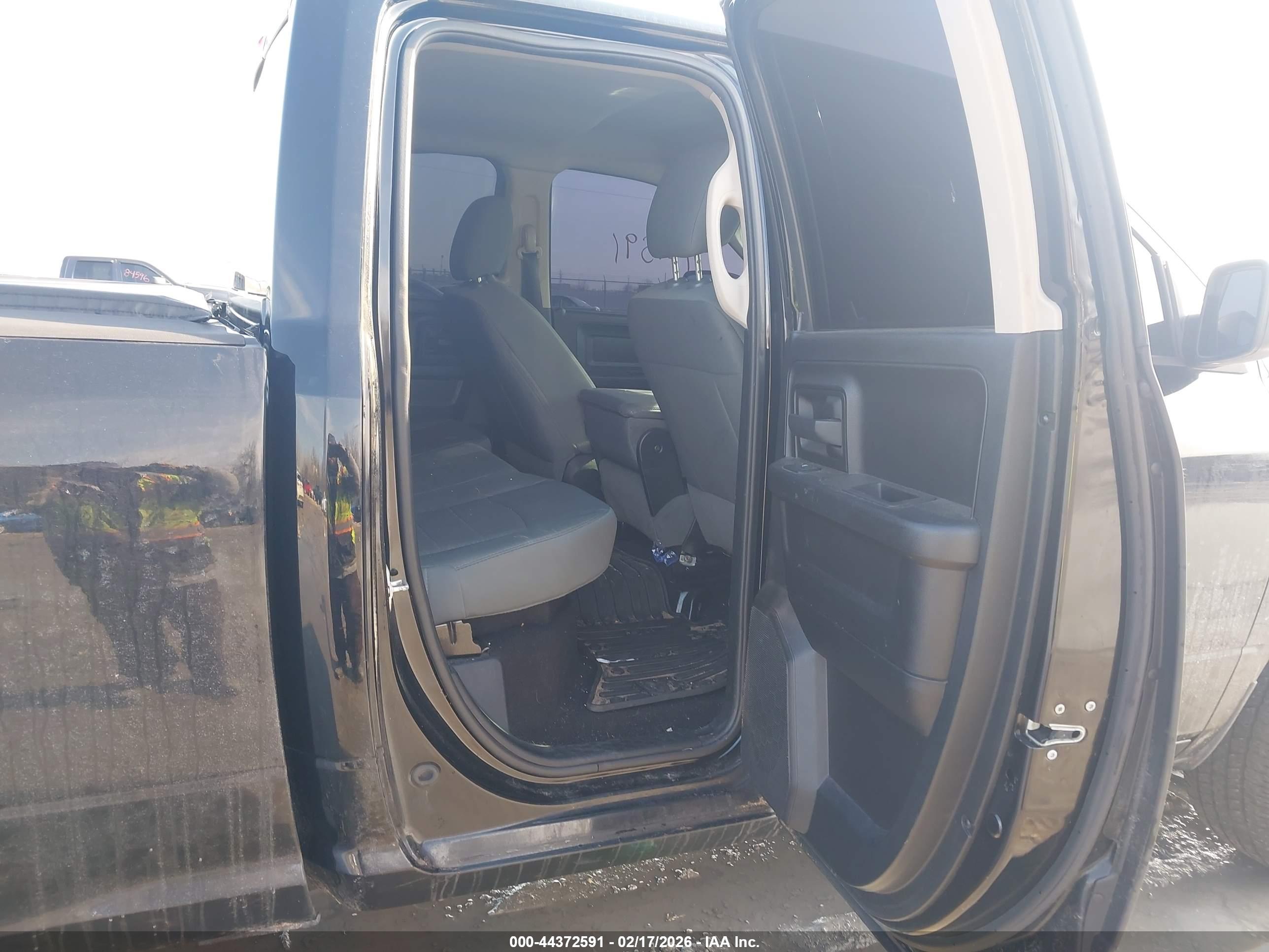 RAM 1500 image 8