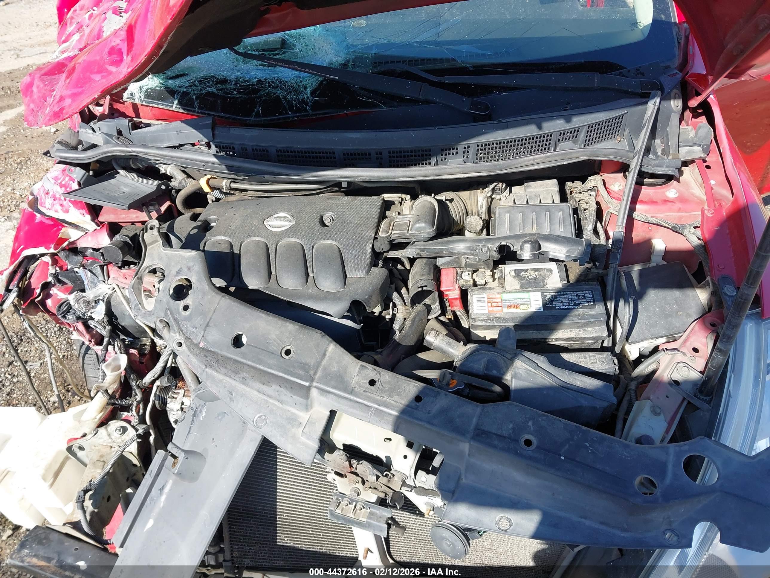NISSAN VERSA image 10