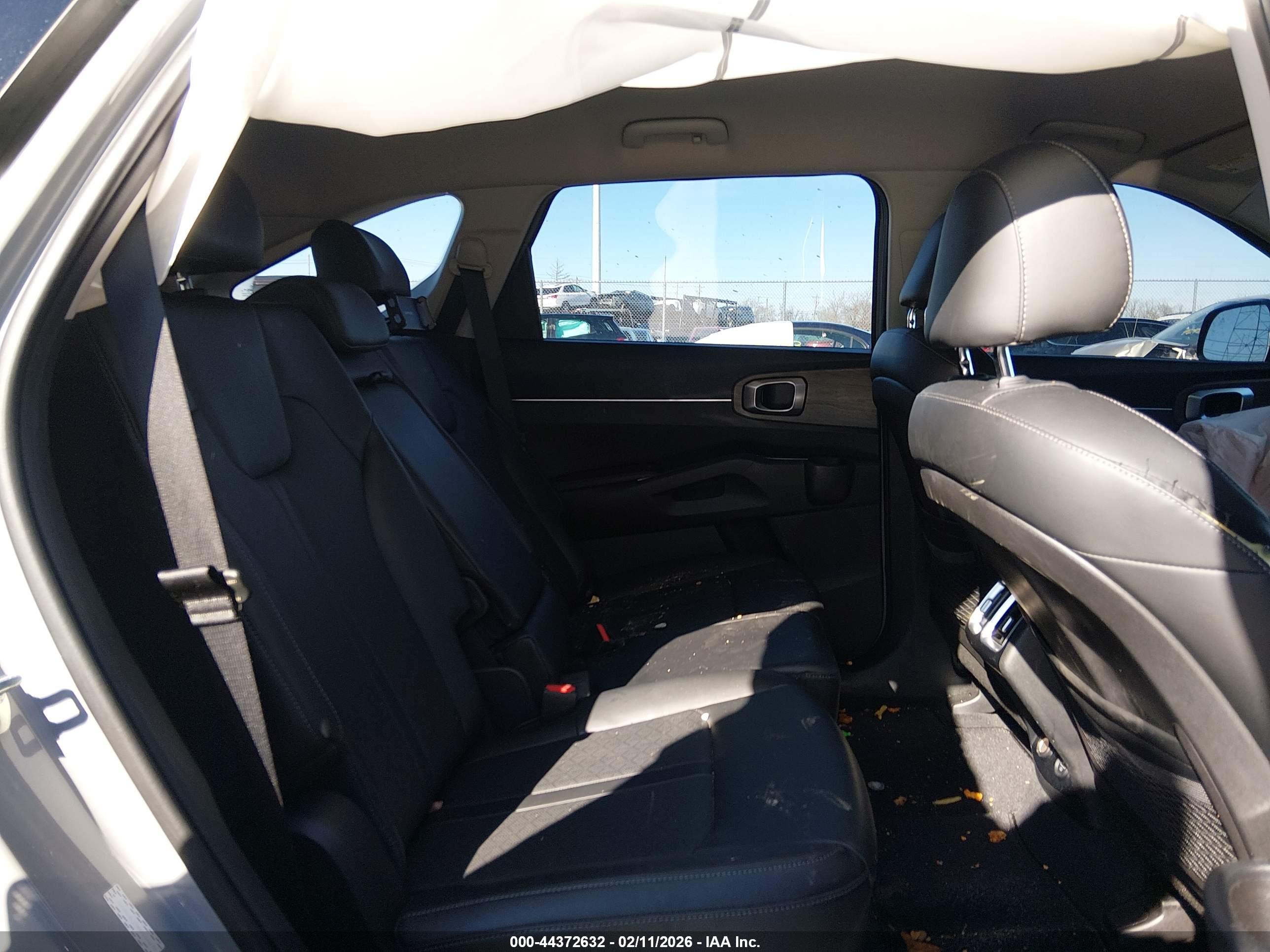 KIA SORENTO image 8