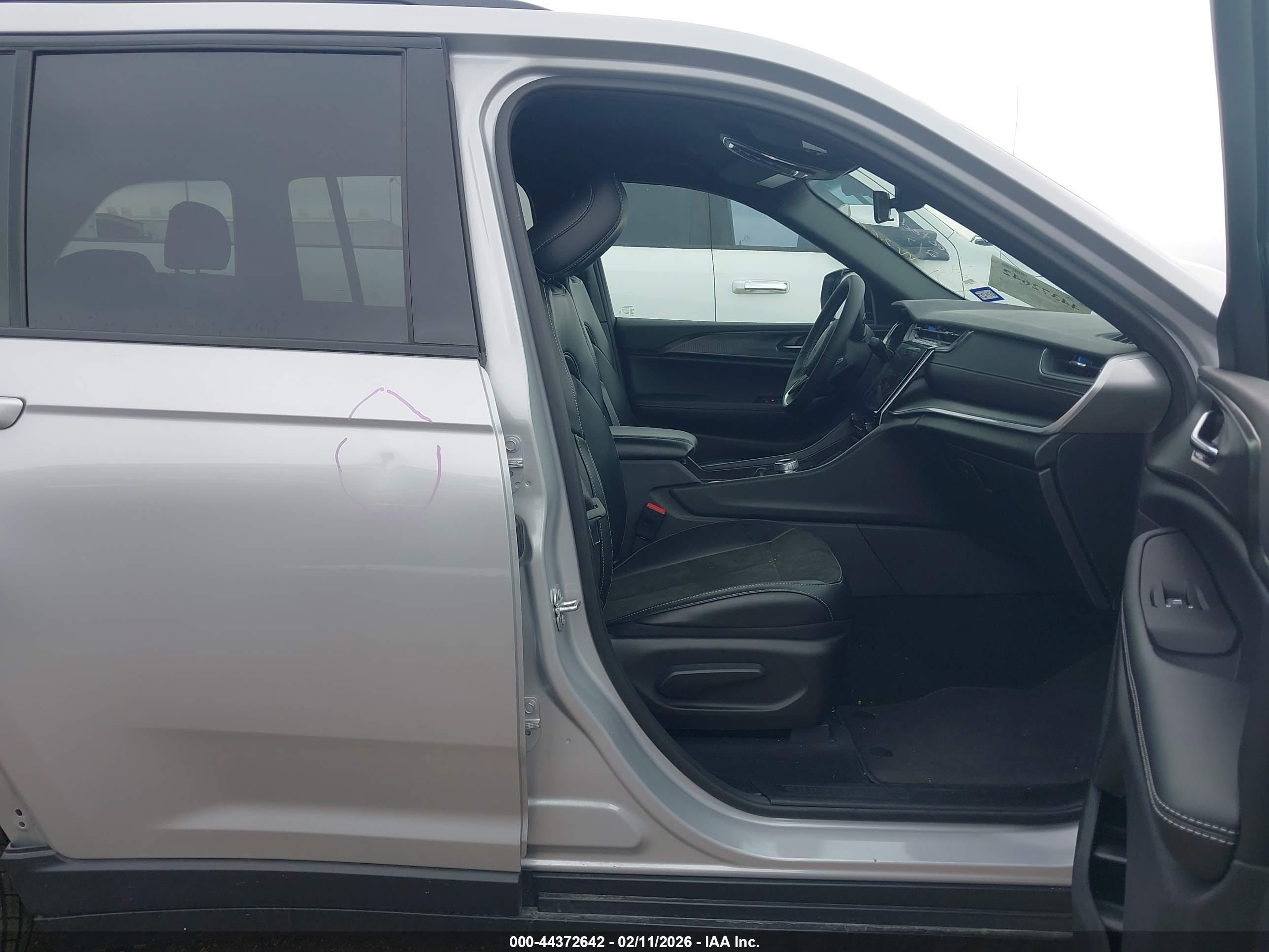 JEEP GRAND image 5