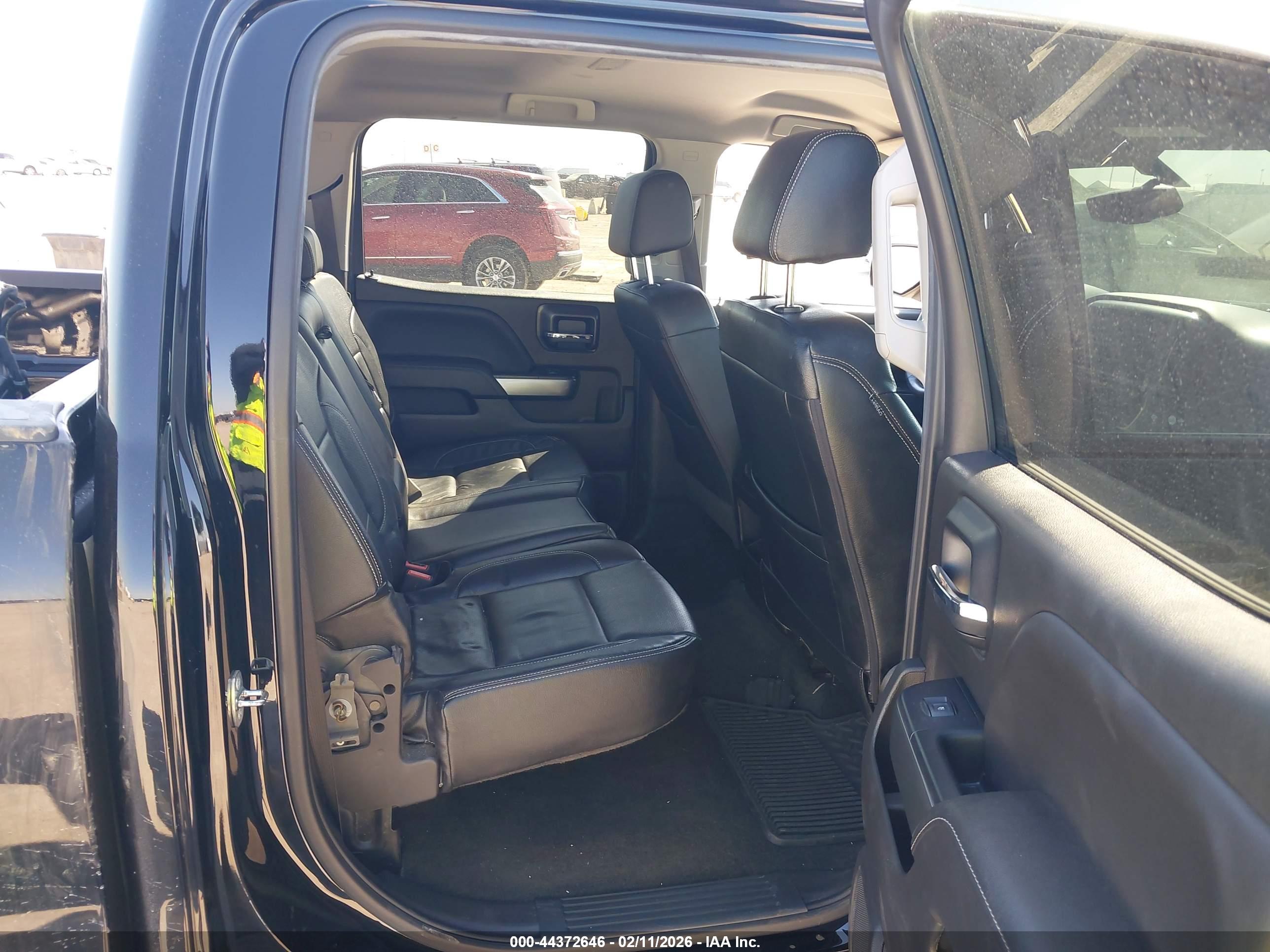 CHEVROLET SILVERADO image 8