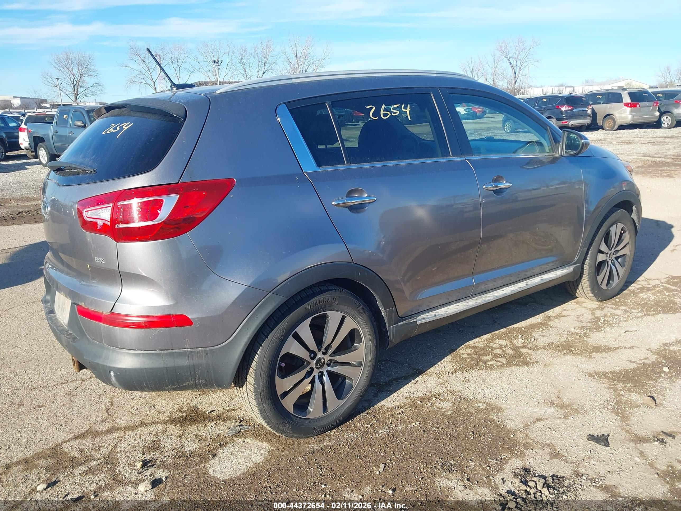 KIA SPORTAGE image 4