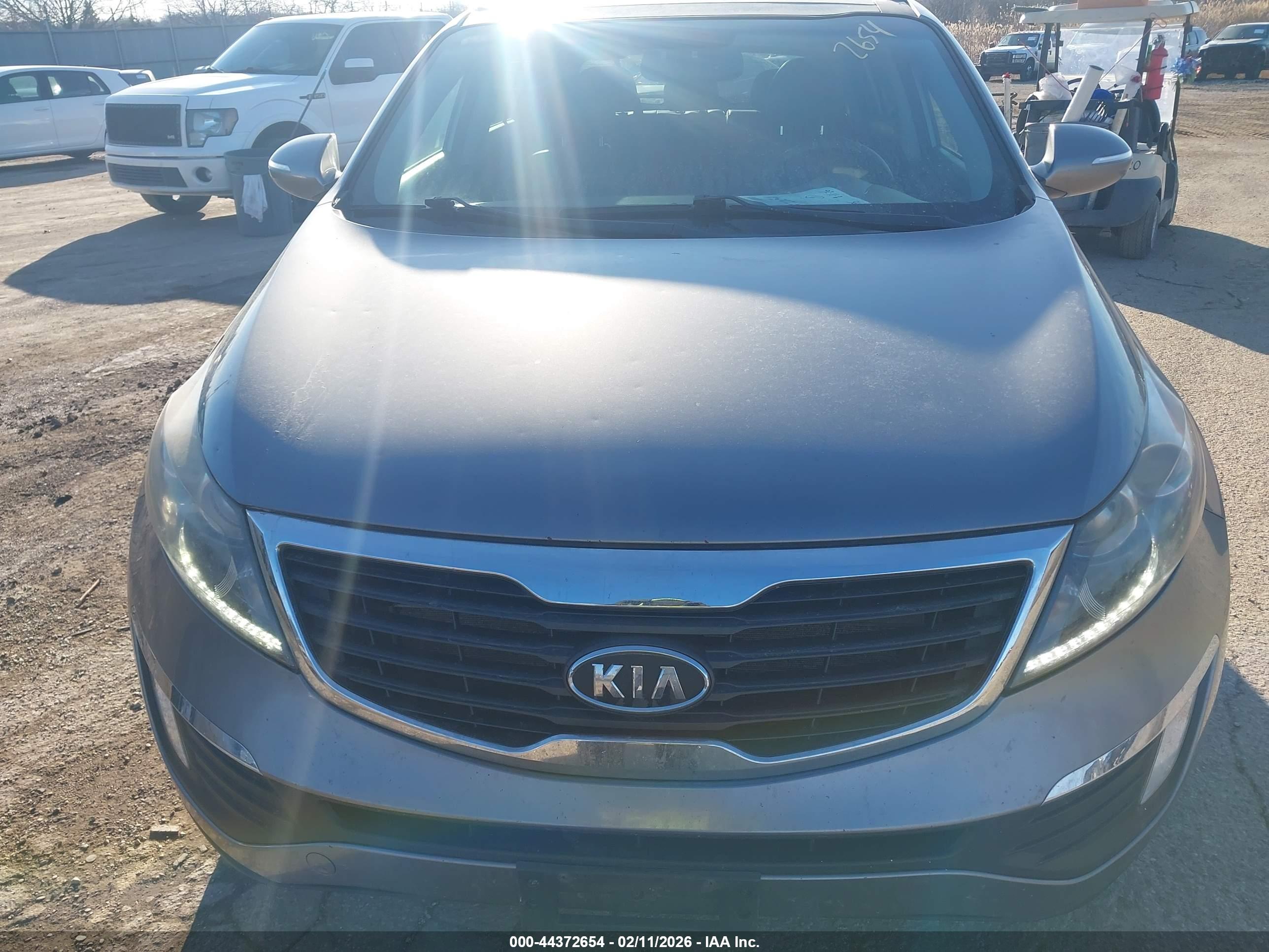 KIA SPORTAGE image 6