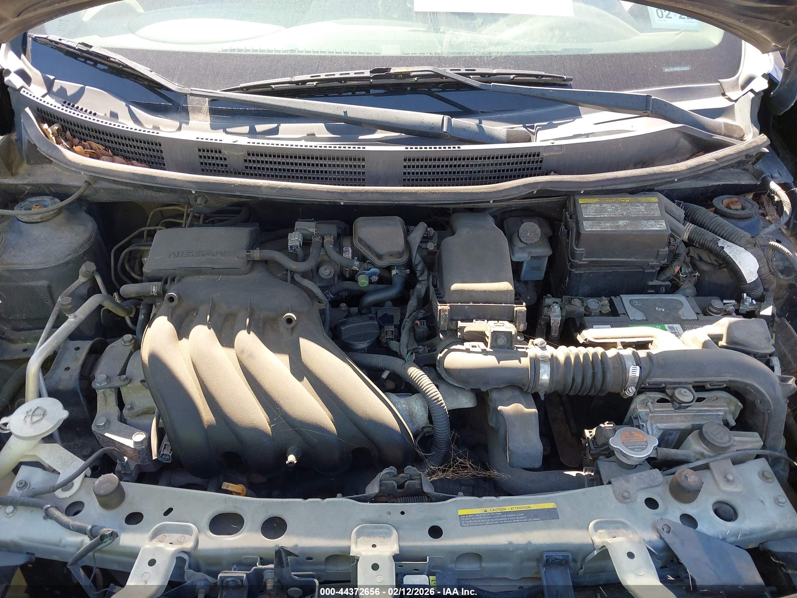 NISSAN VERSA image 10