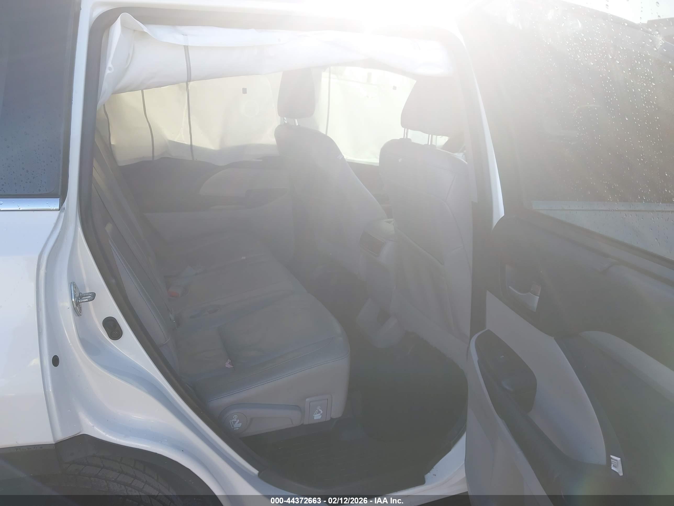 TOYOTA HIGHLANDER image 8