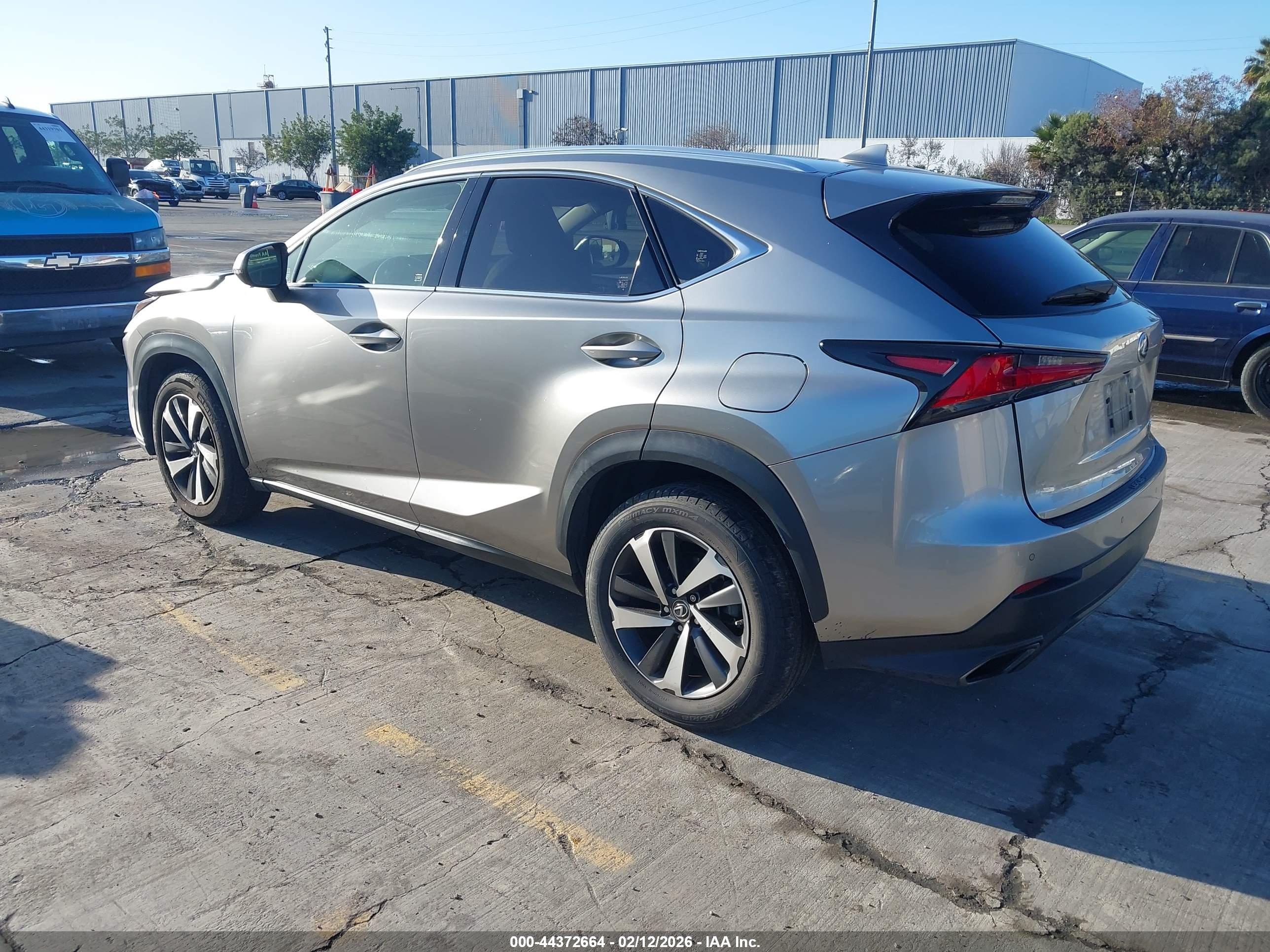 LEXUS NX image 3