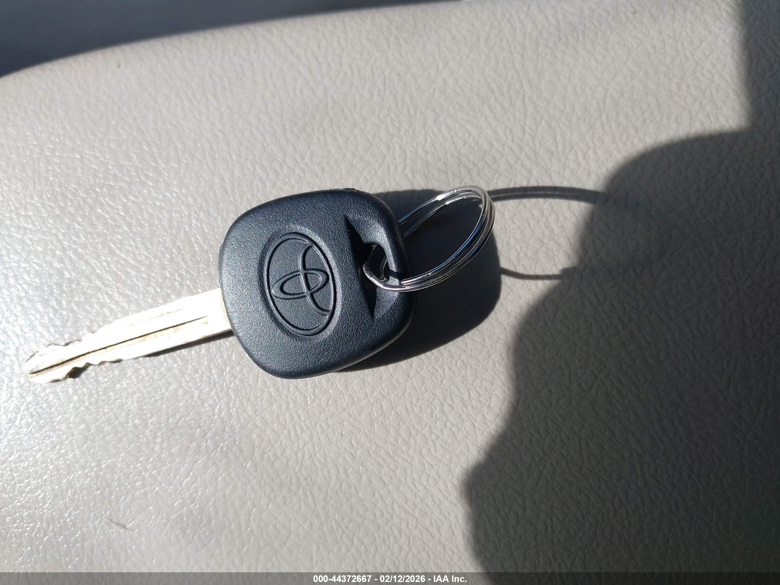TOYOTA COROLLA image 11