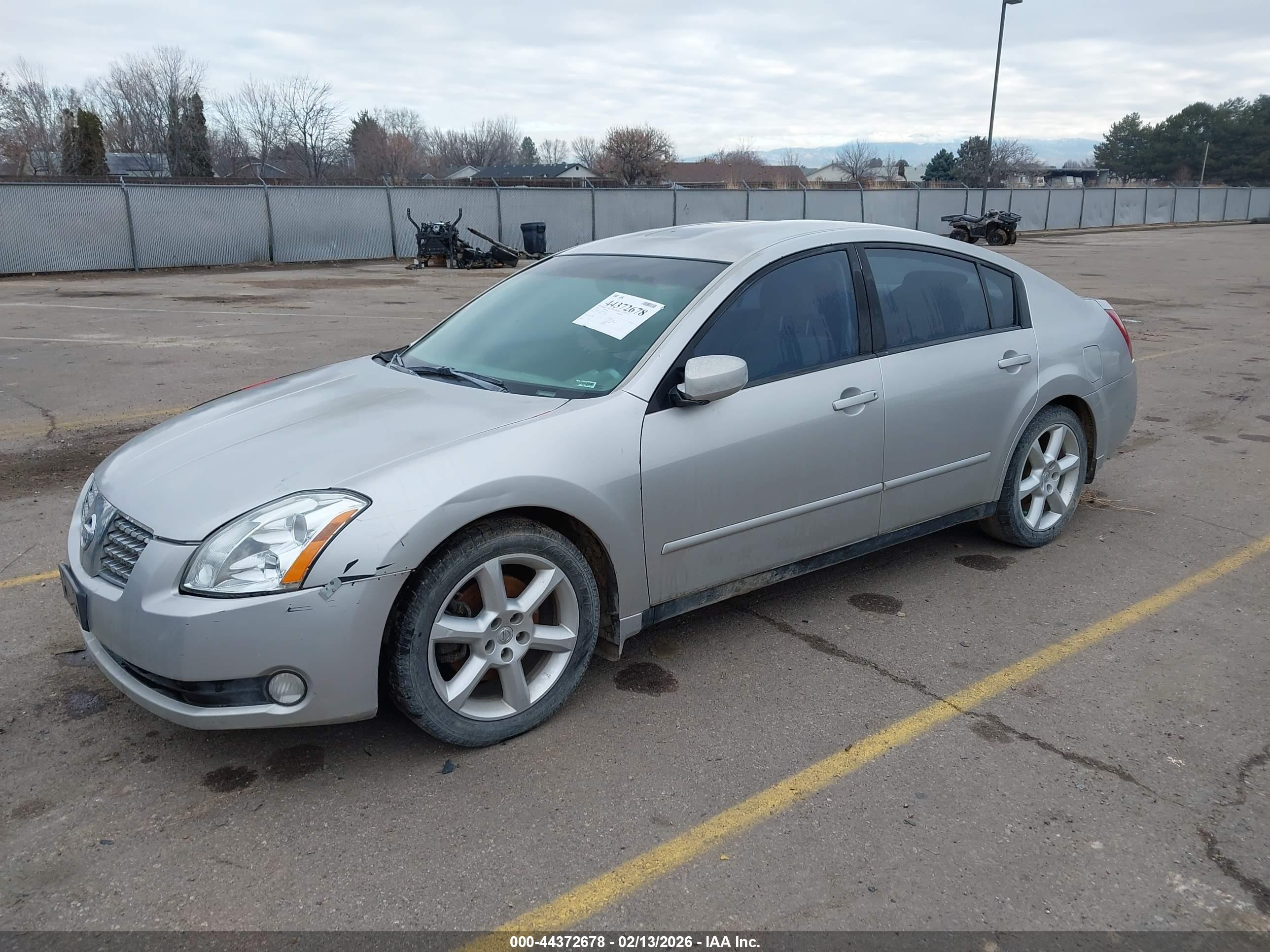 NISSAN MAXIMA image 2