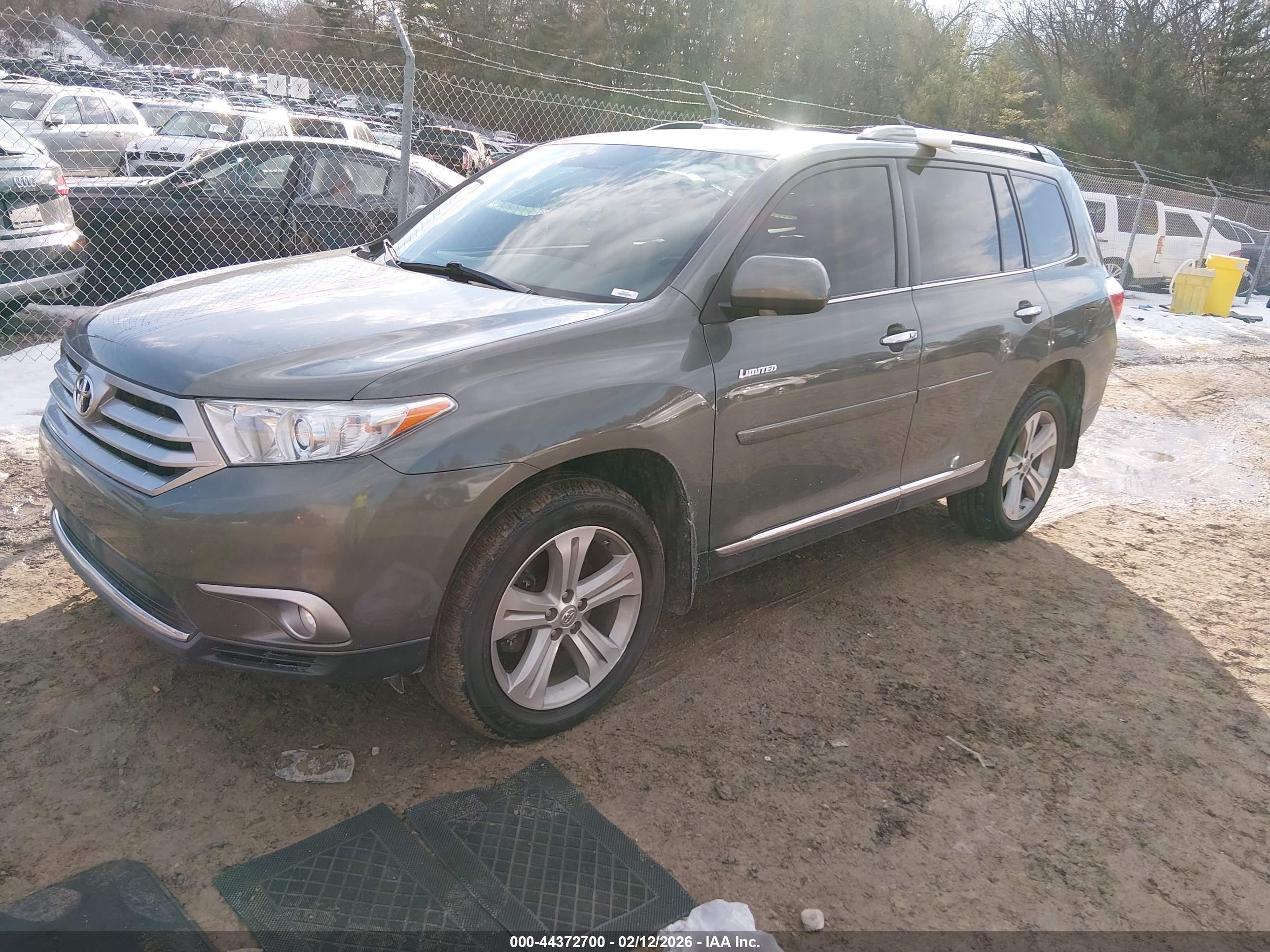 TOYOTA HIGHLANDER image 2