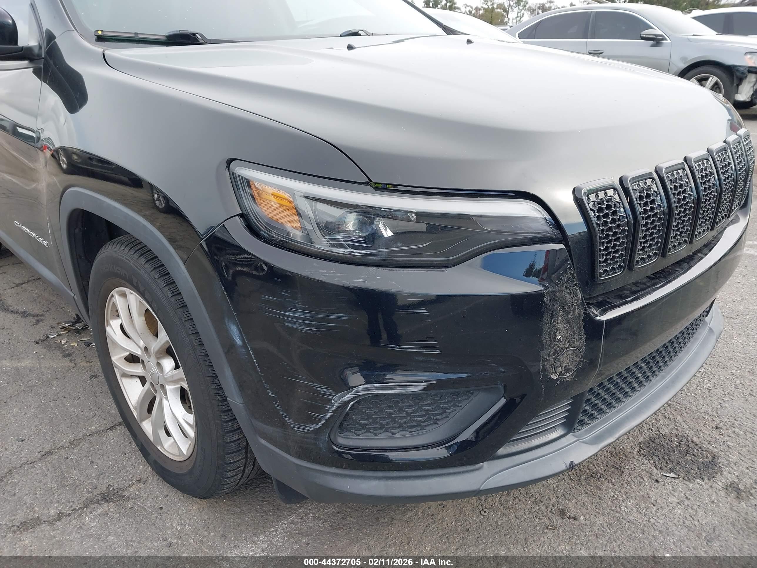 JEEP CHEROKEE image 6