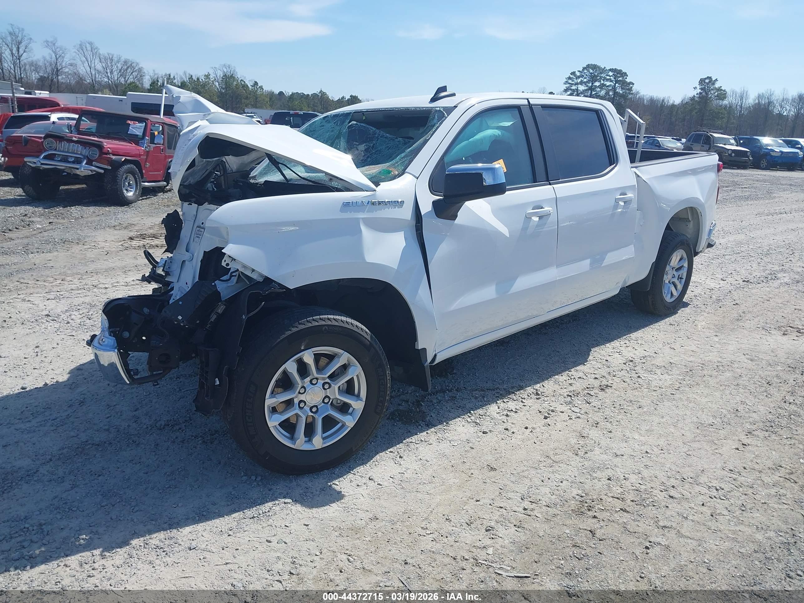 CHEVROLET SILVERADO image 2