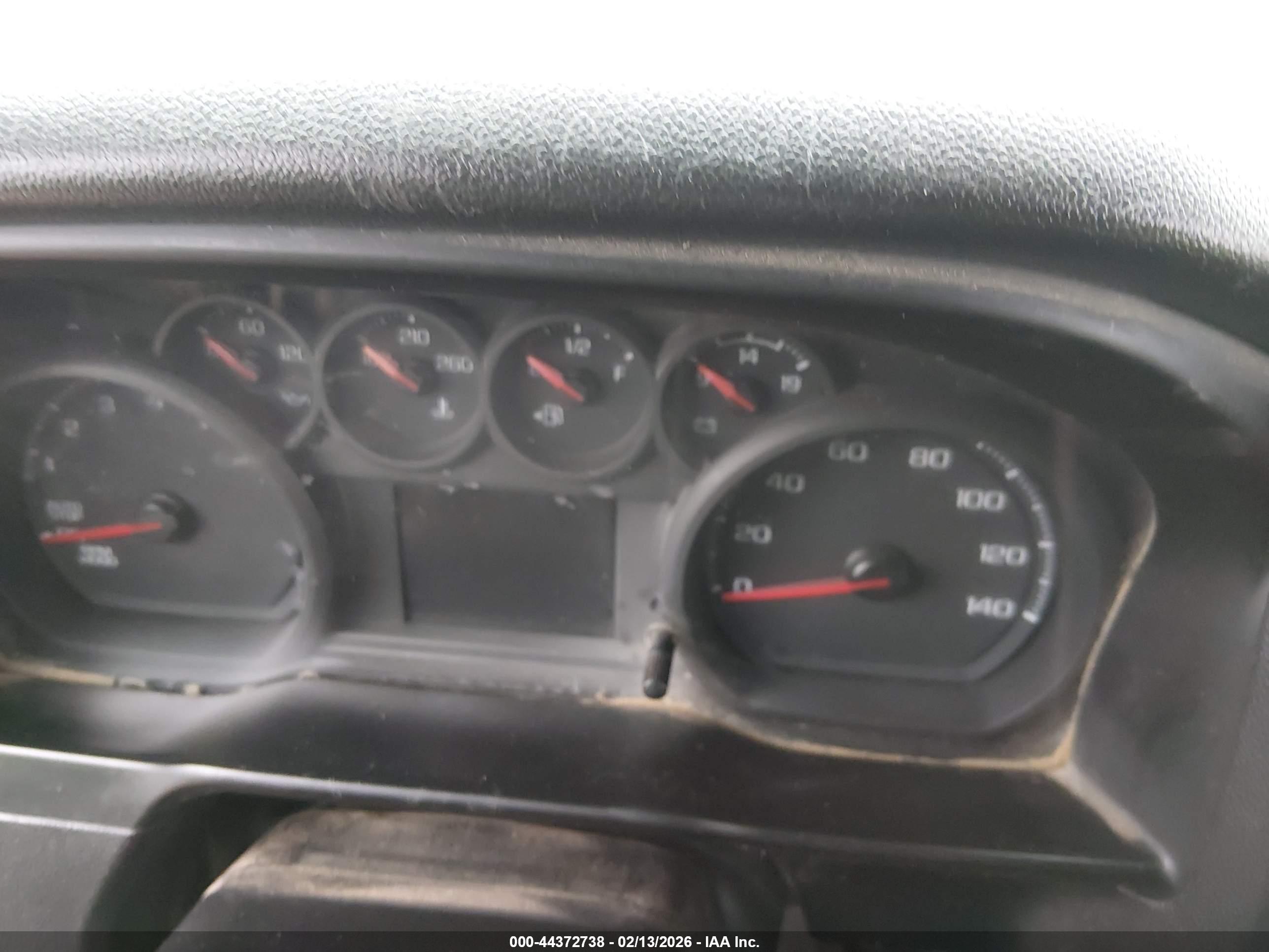CHEVROLET SILVERADO image 7