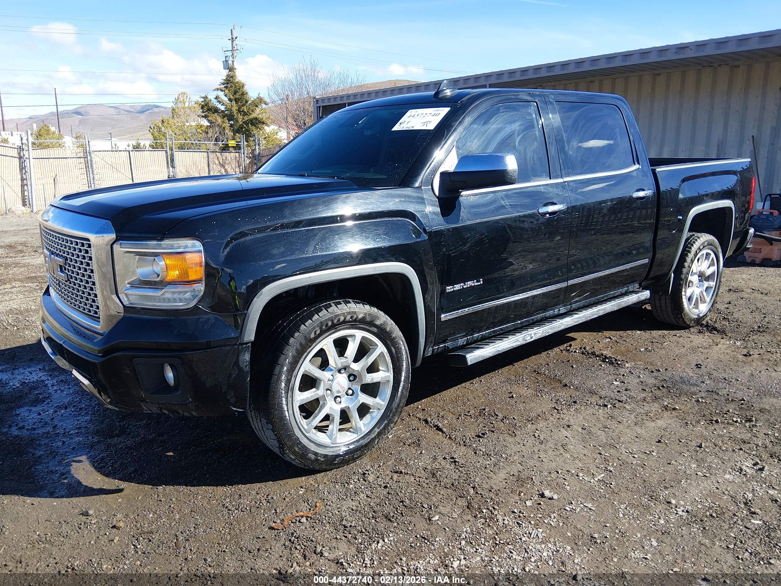 GMC SIERRA image 2