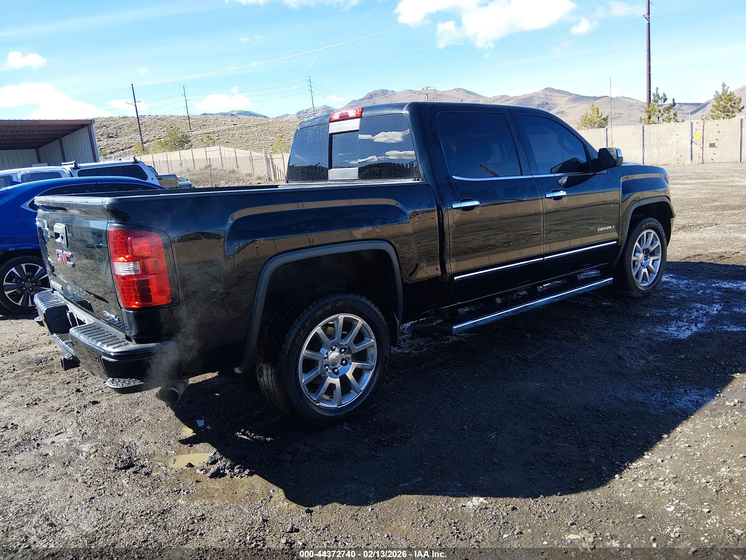 GMC SIERRA image 4