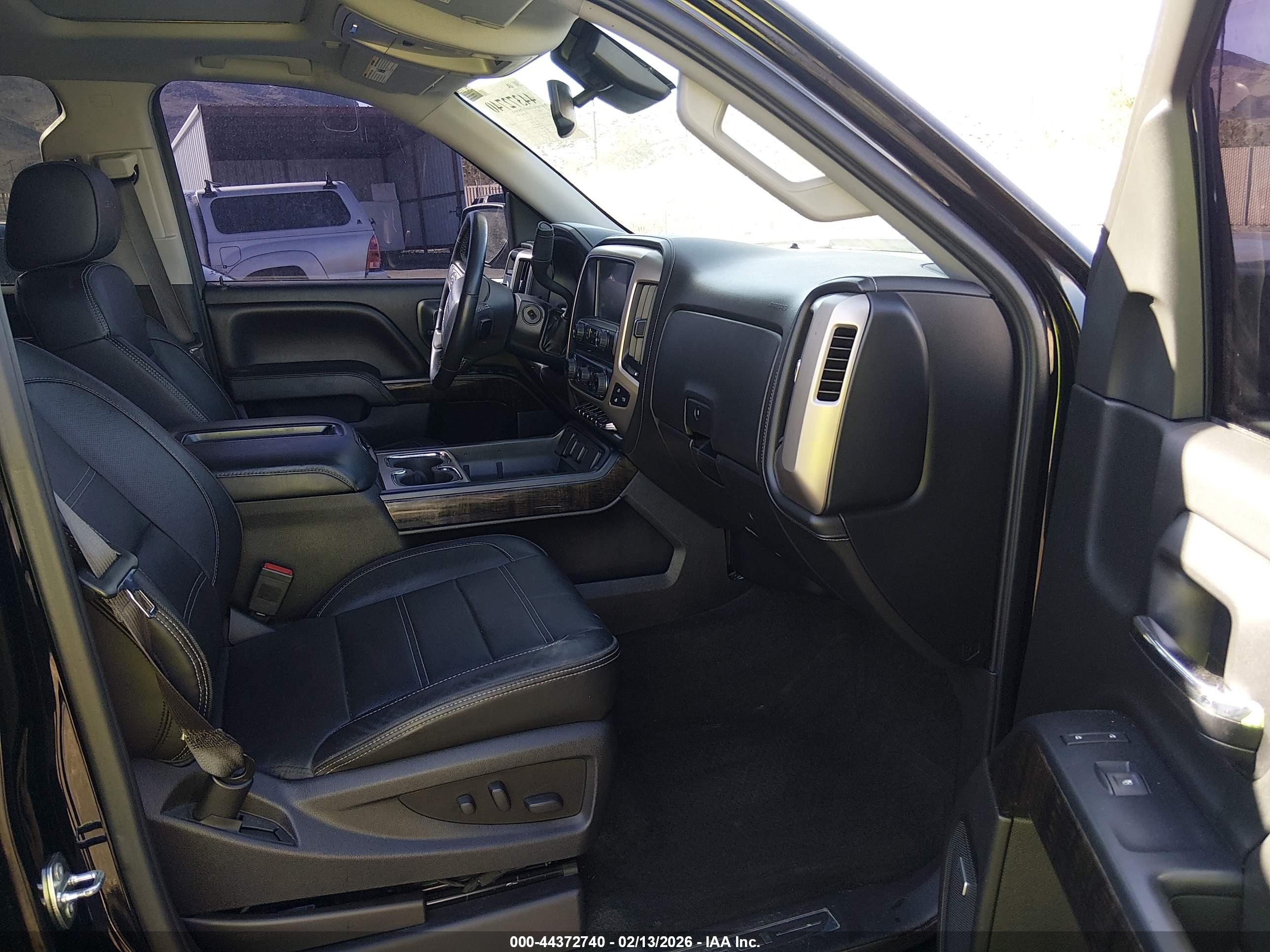 GMC SIERRA image 5