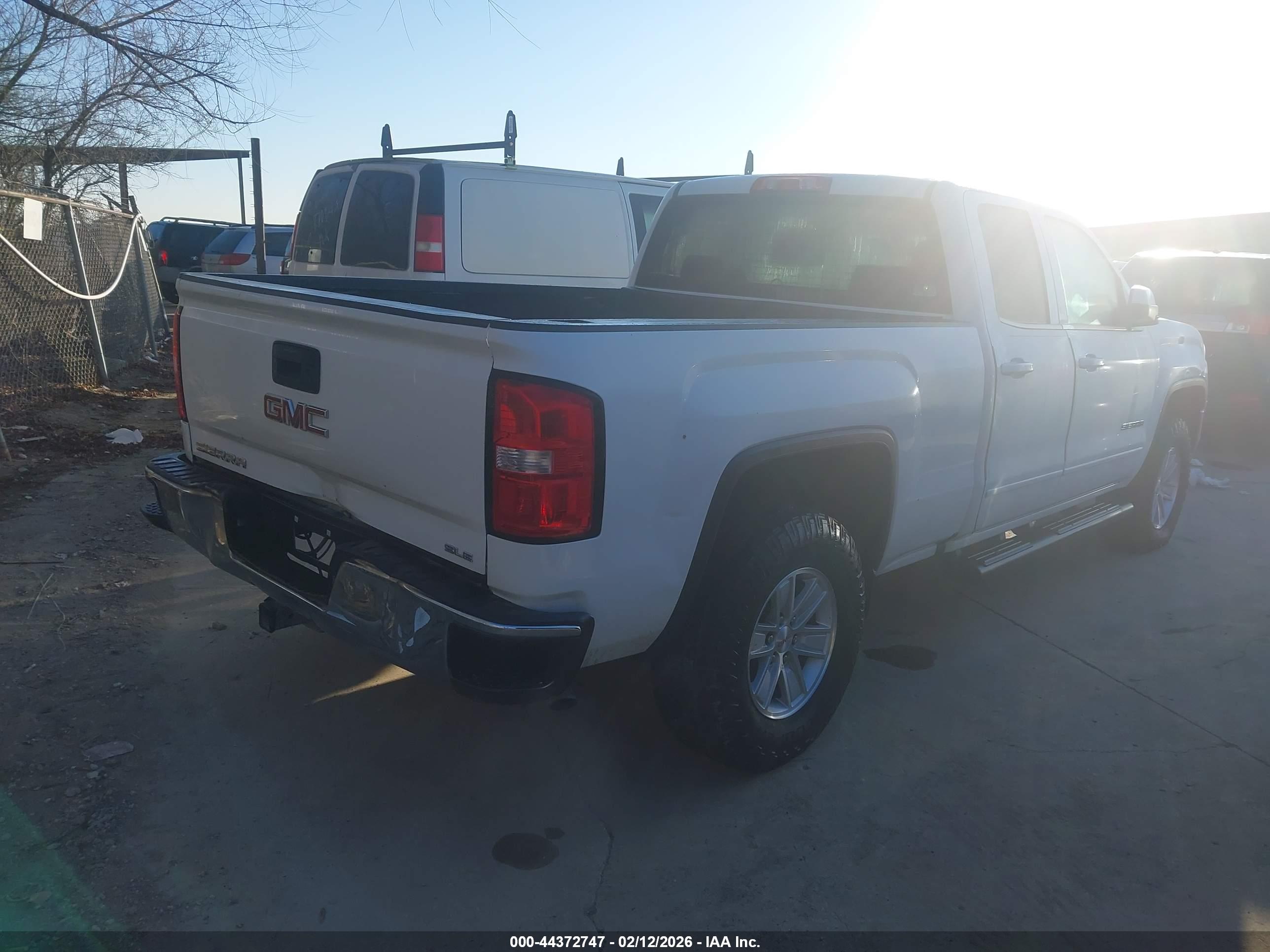 GMC SIERRA image 4