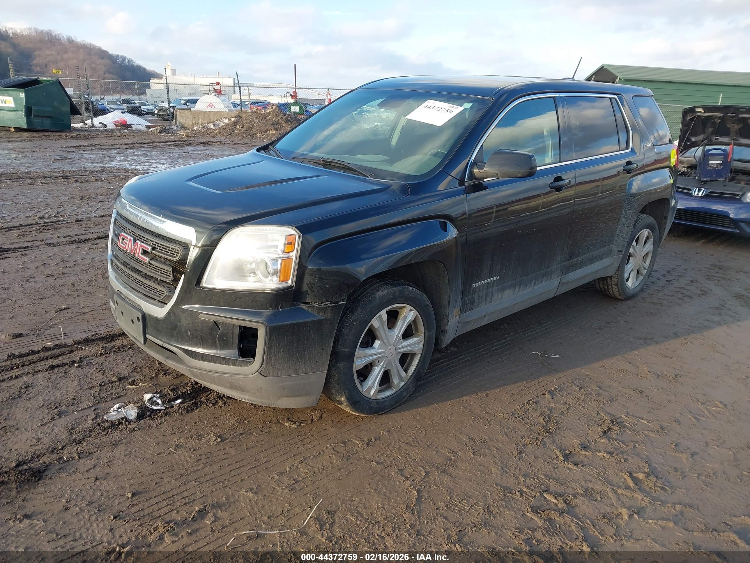 GMC TERRAIN image 2