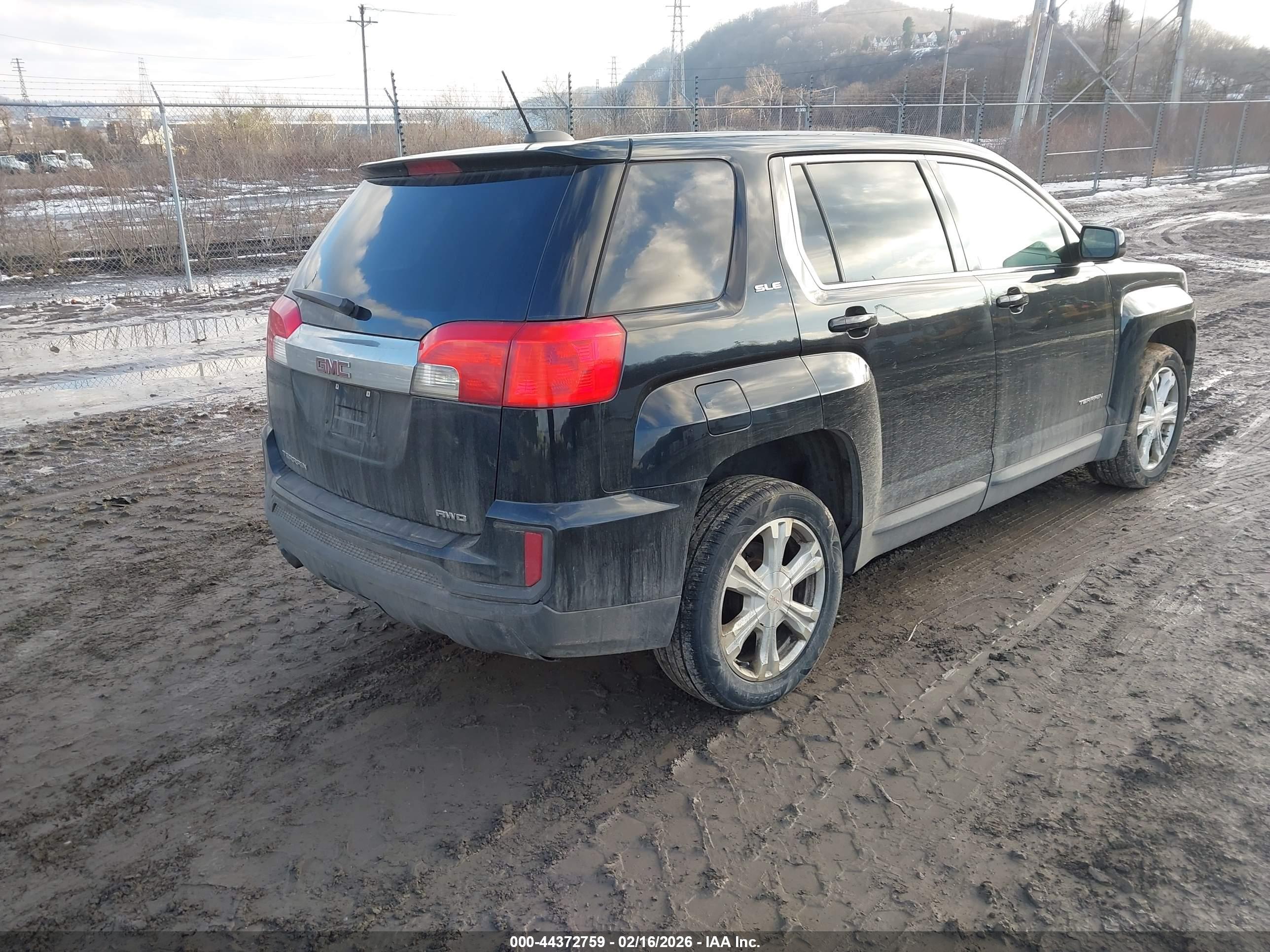 GMC TERRAIN image 4