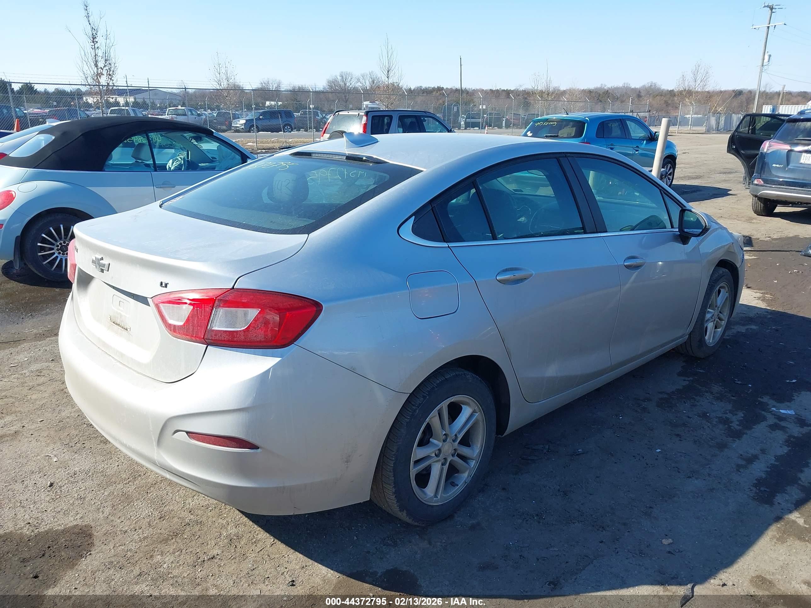 CHEVROLET CRUZE image 4