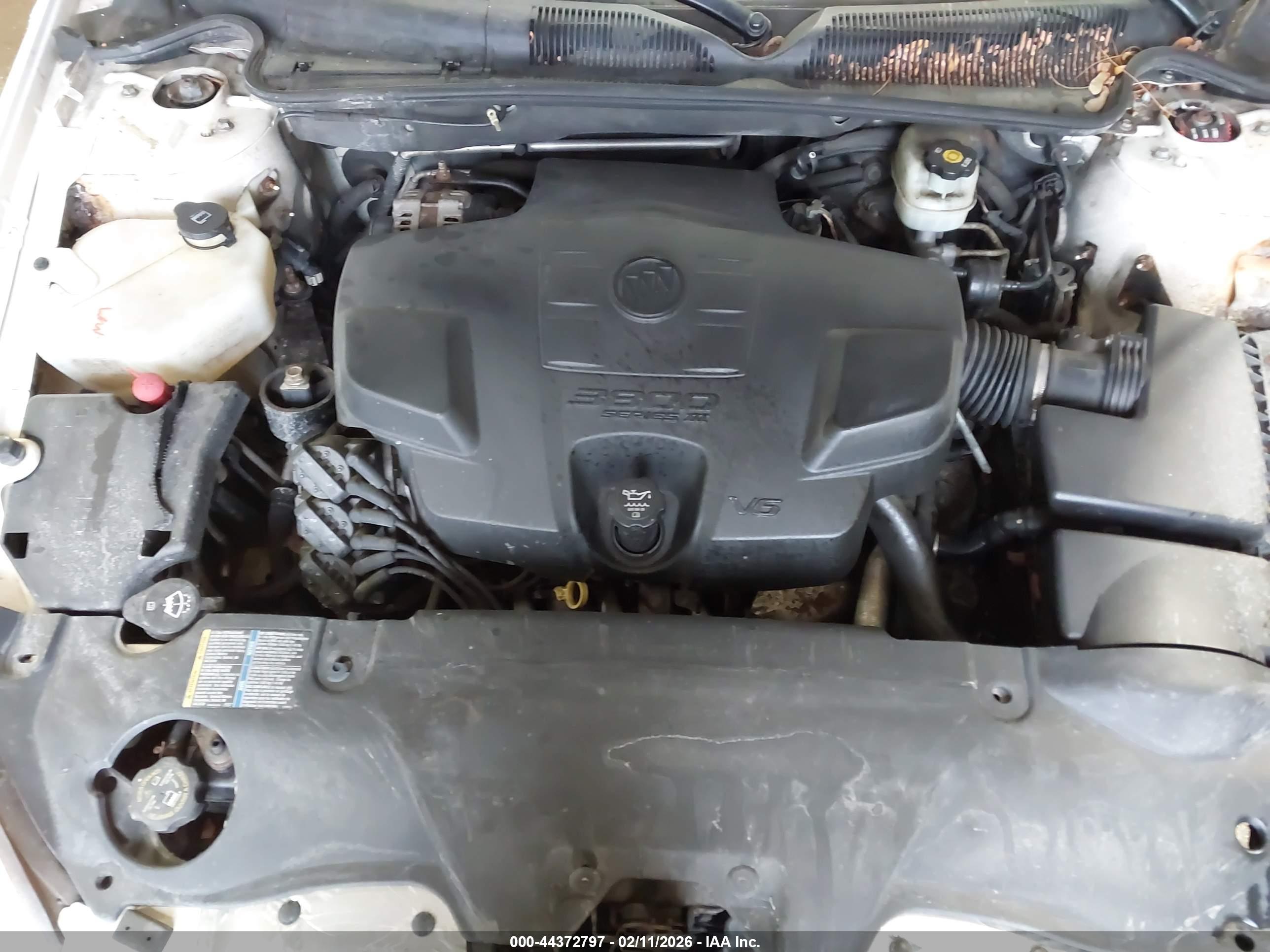 BUICK LUCERNE image 10