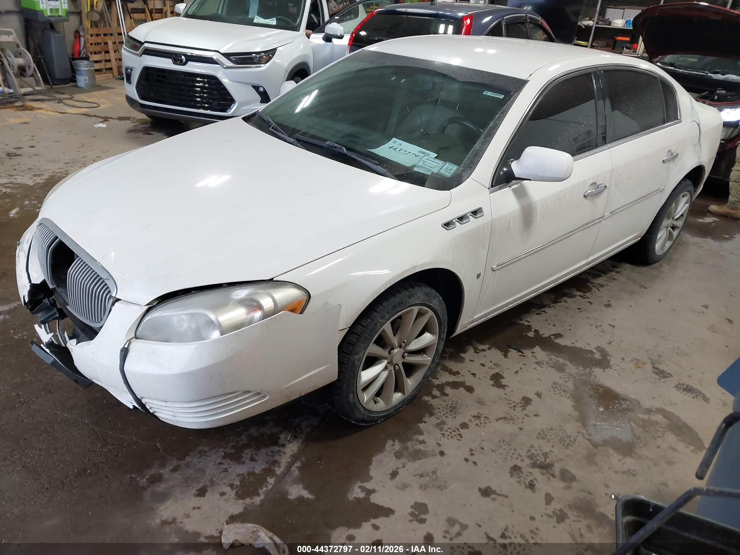 BUICK LUCERNE image 2