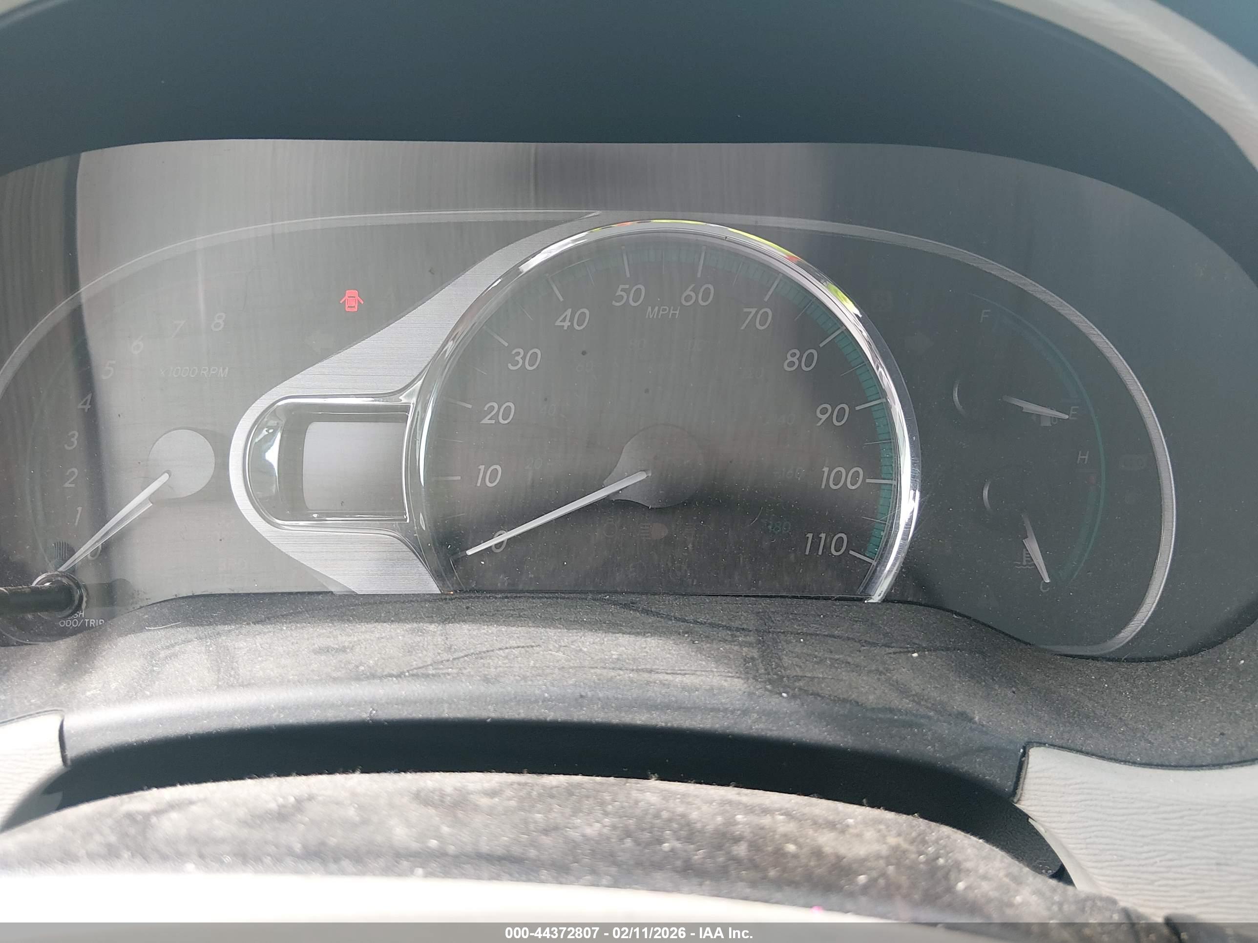 TOYOTA SIENNA image 7