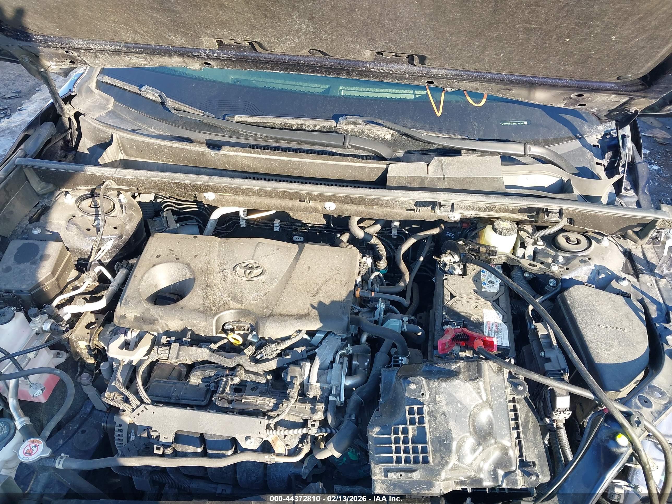 TOYOTA RAV4 image 10