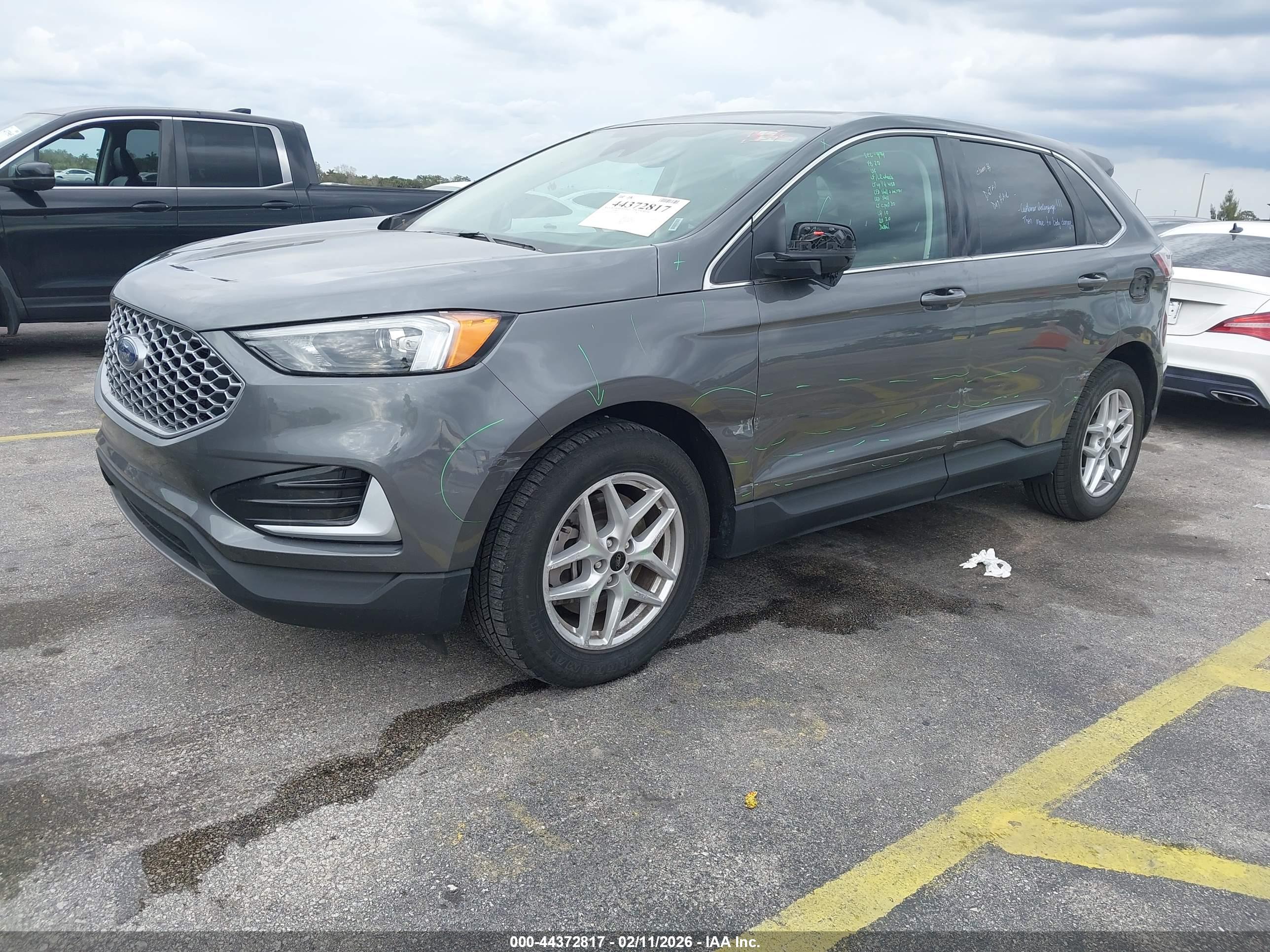 FORD EDGE image 2