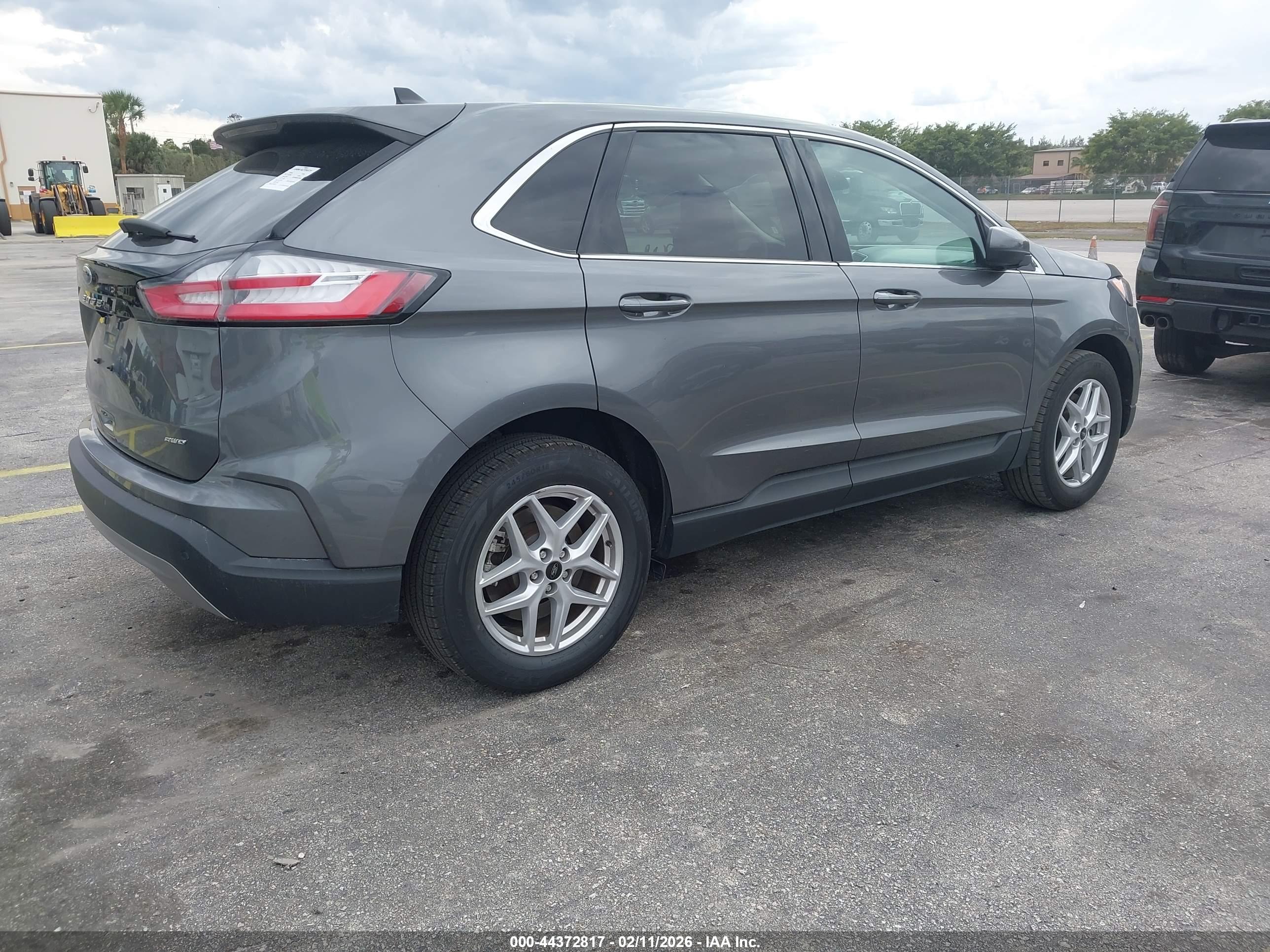 FORD EDGE image 4