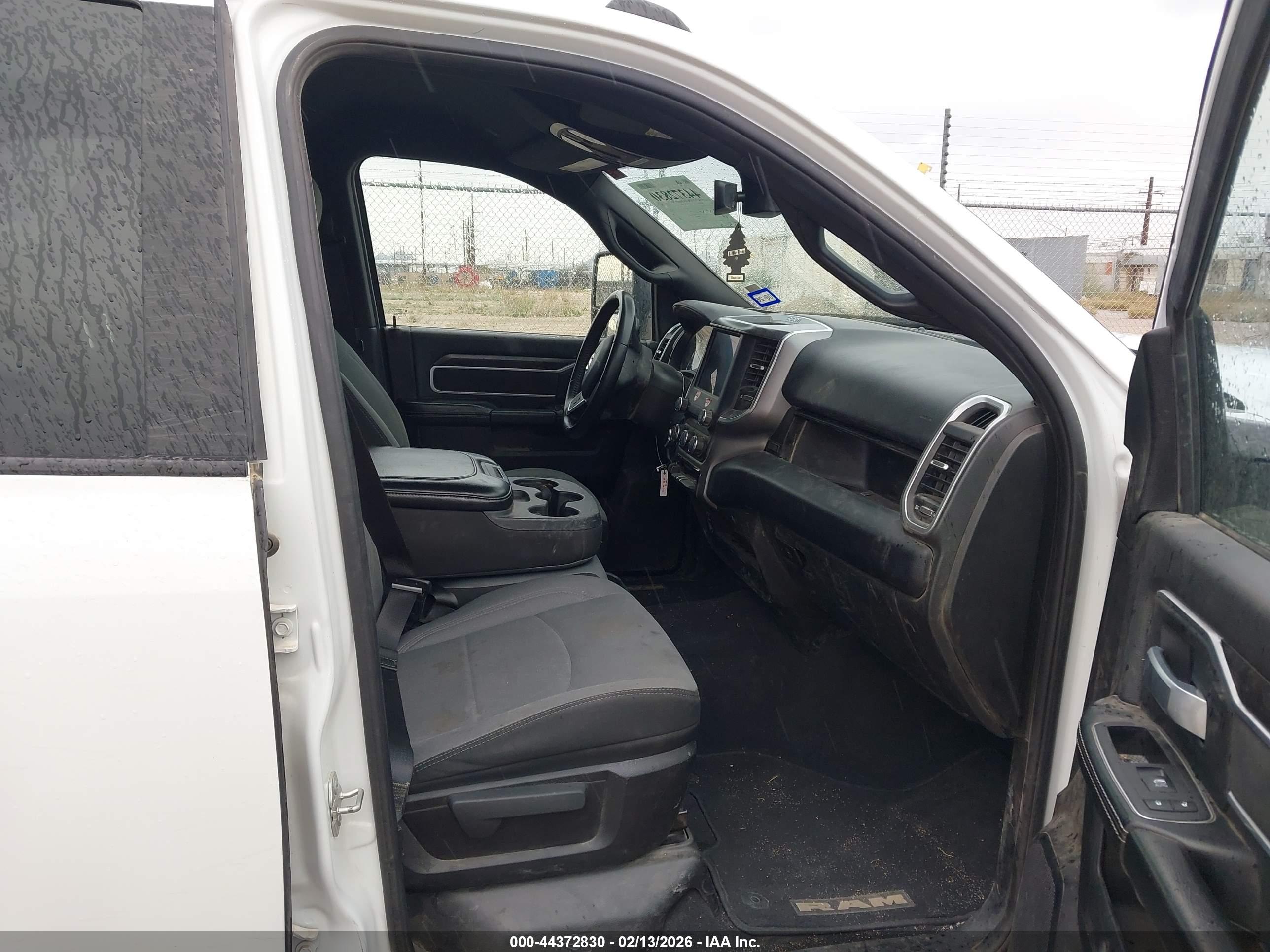 RAM 2500 image 5
