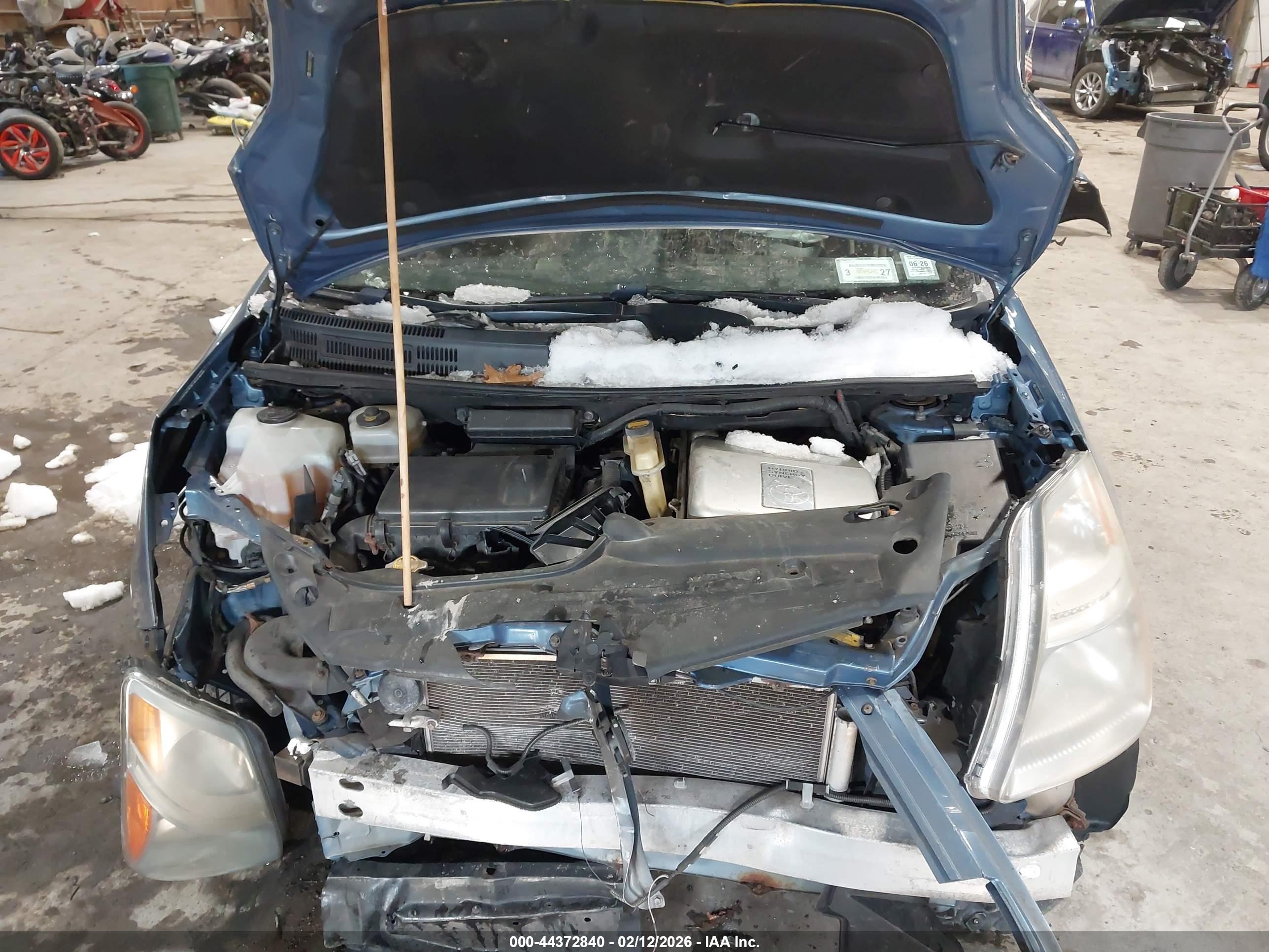 TOYOTA PRIUS image 10
