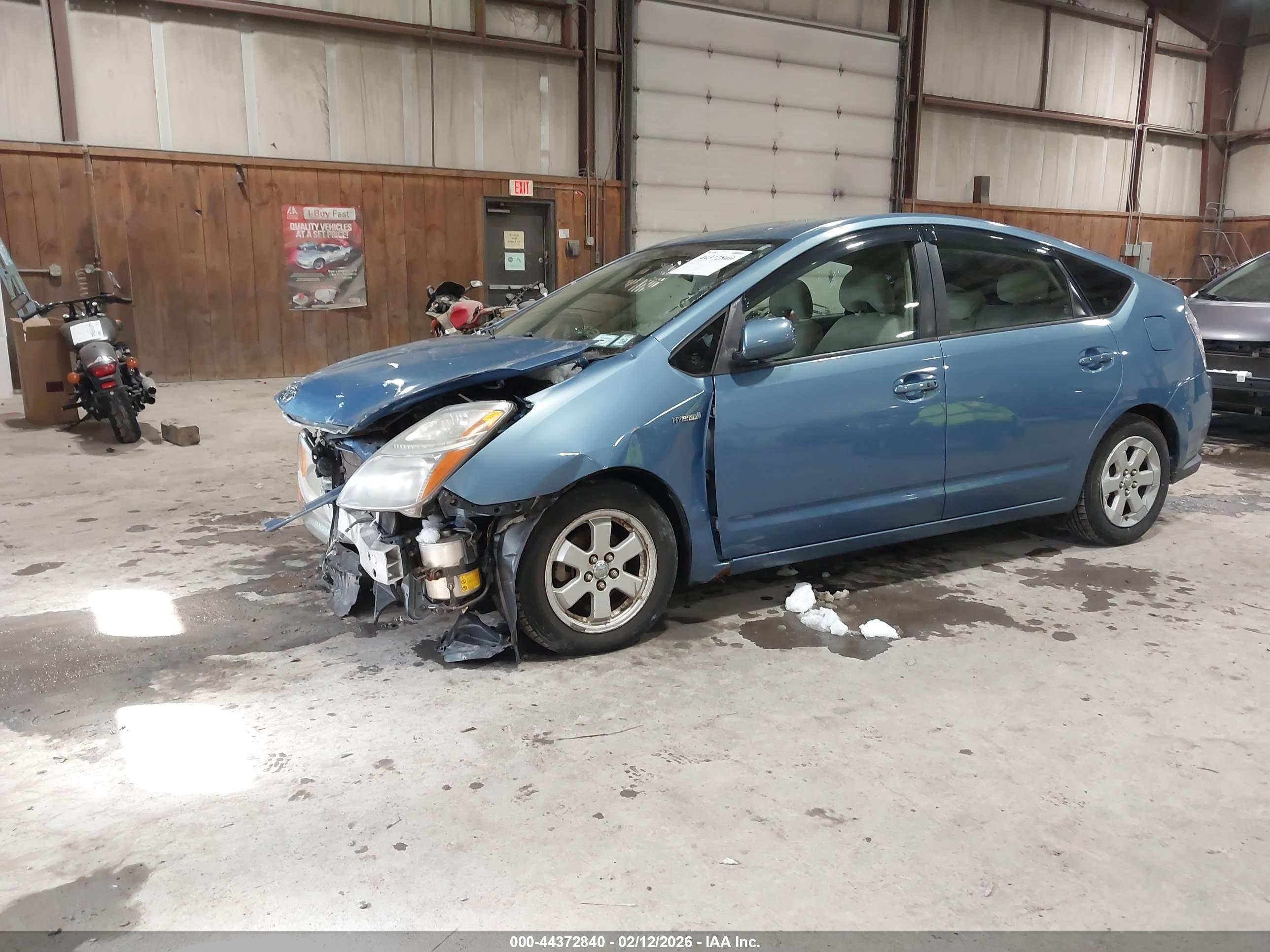 TOYOTA PRIUS image 2