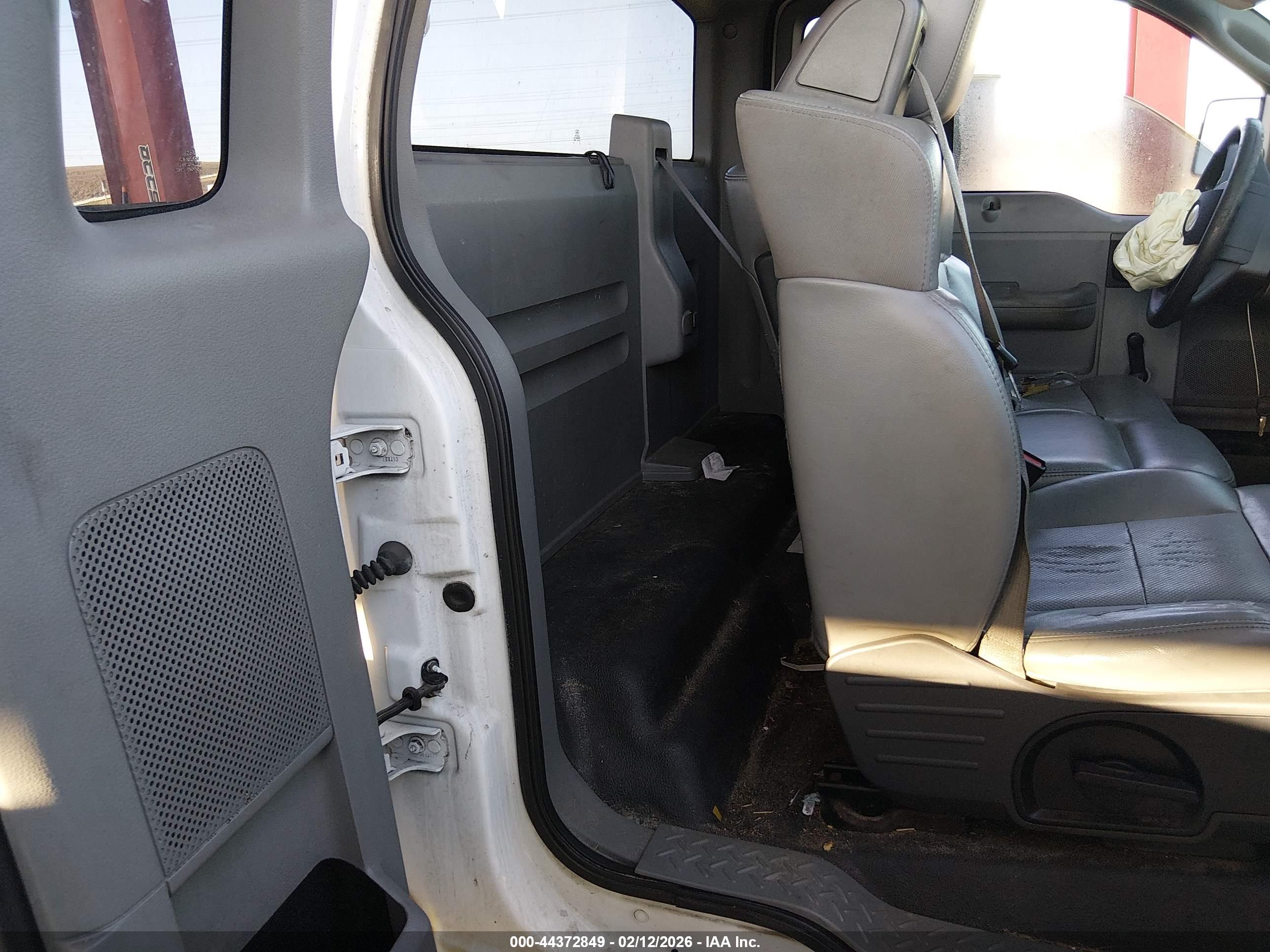 FORD F-150 image 8