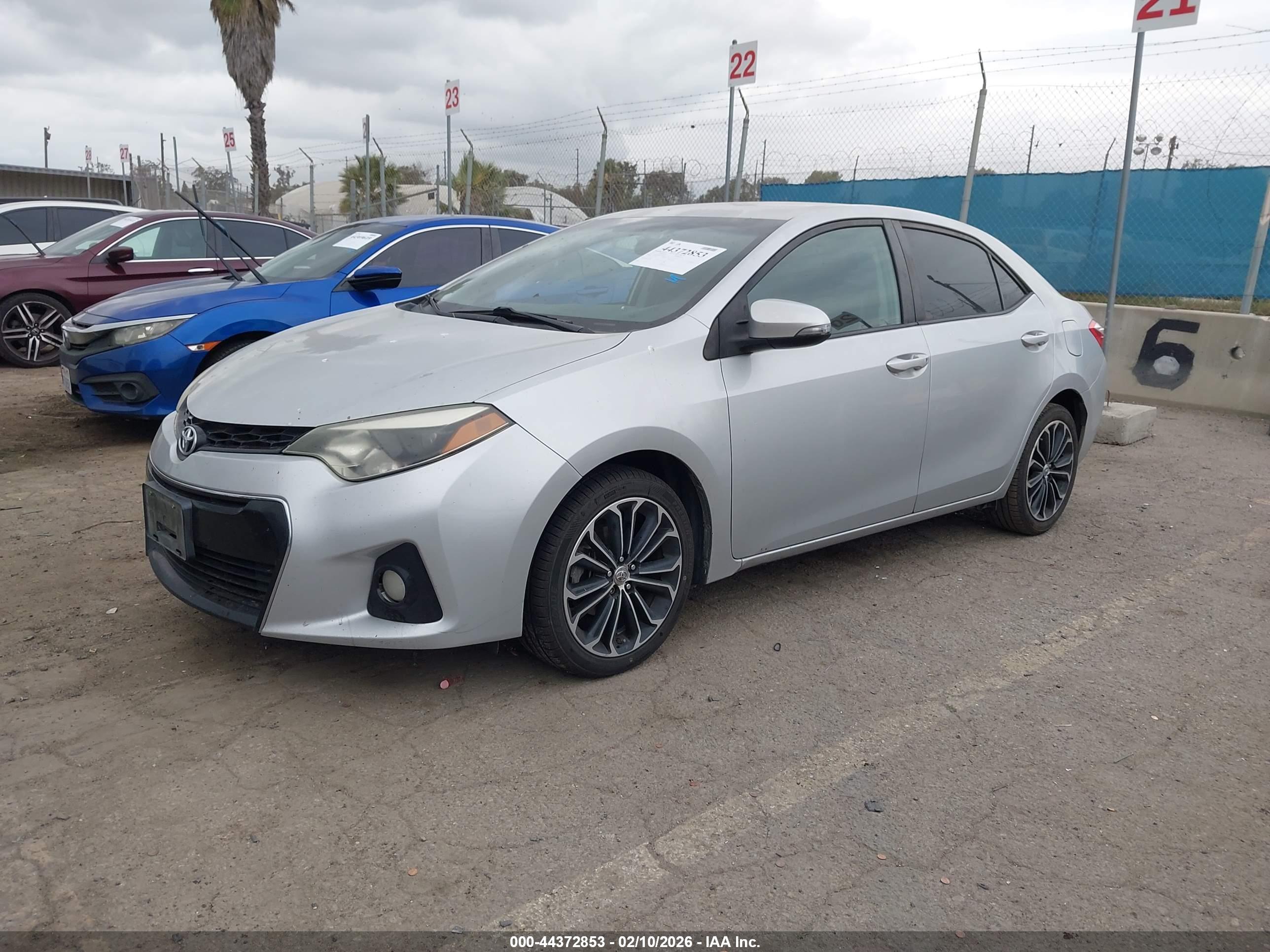 TOYOTA COROLLA image 2