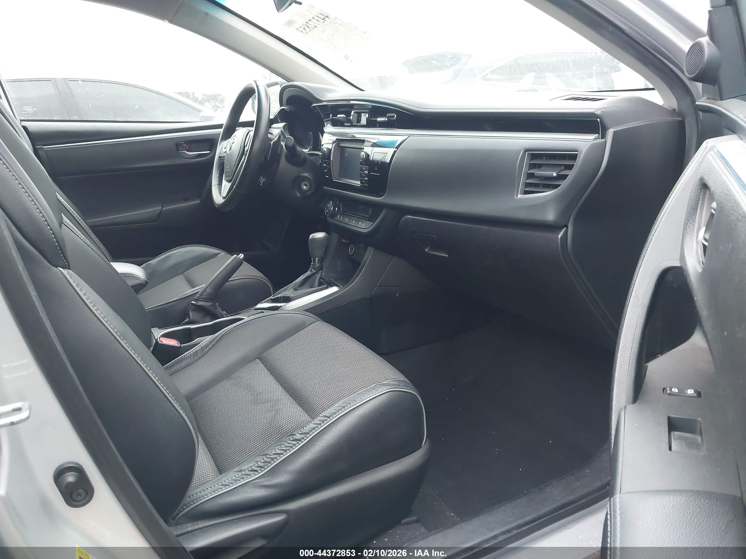 TOYOTA COROLLA image 5