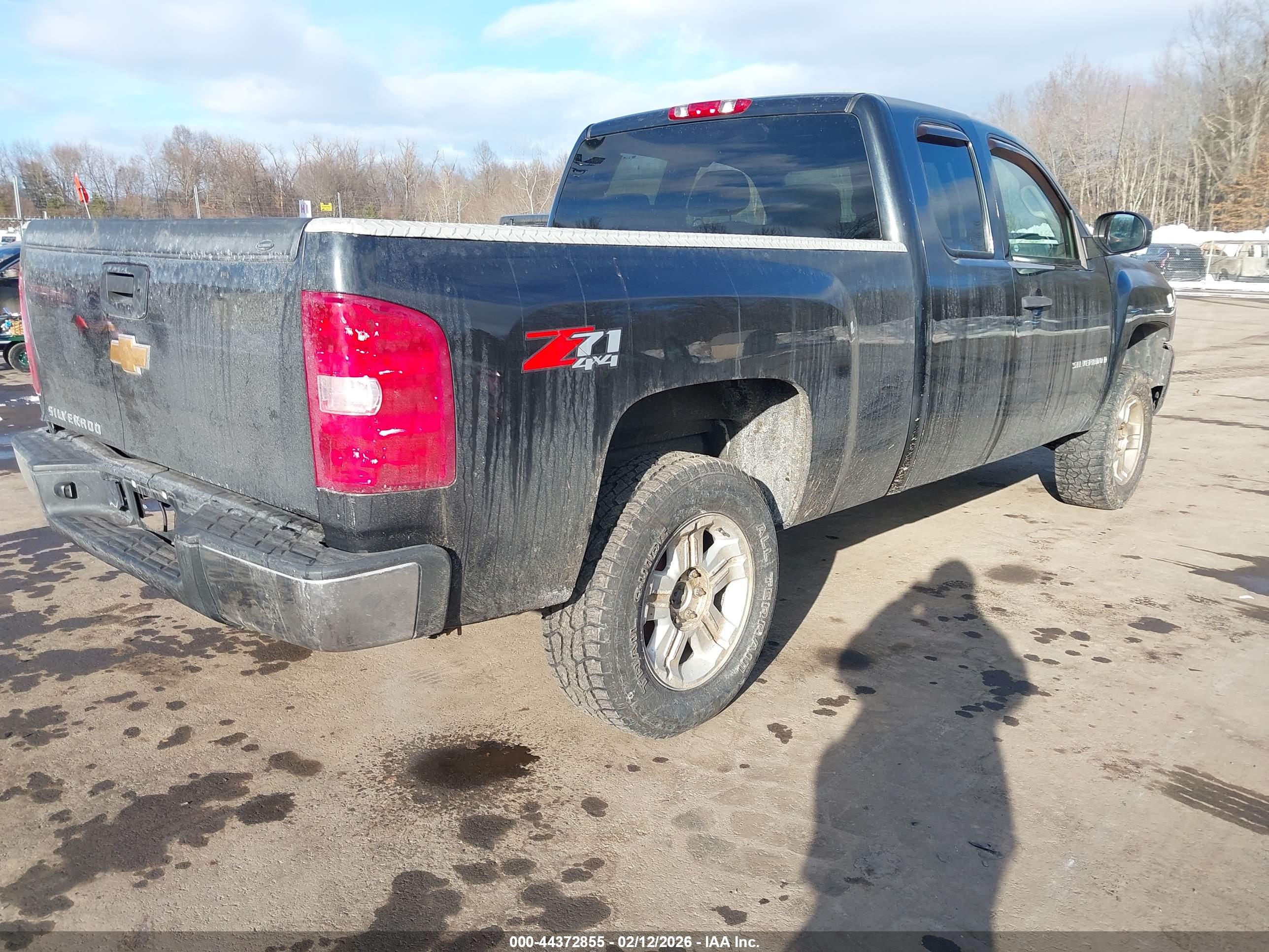 CHEVROLET SILVERADO image 4