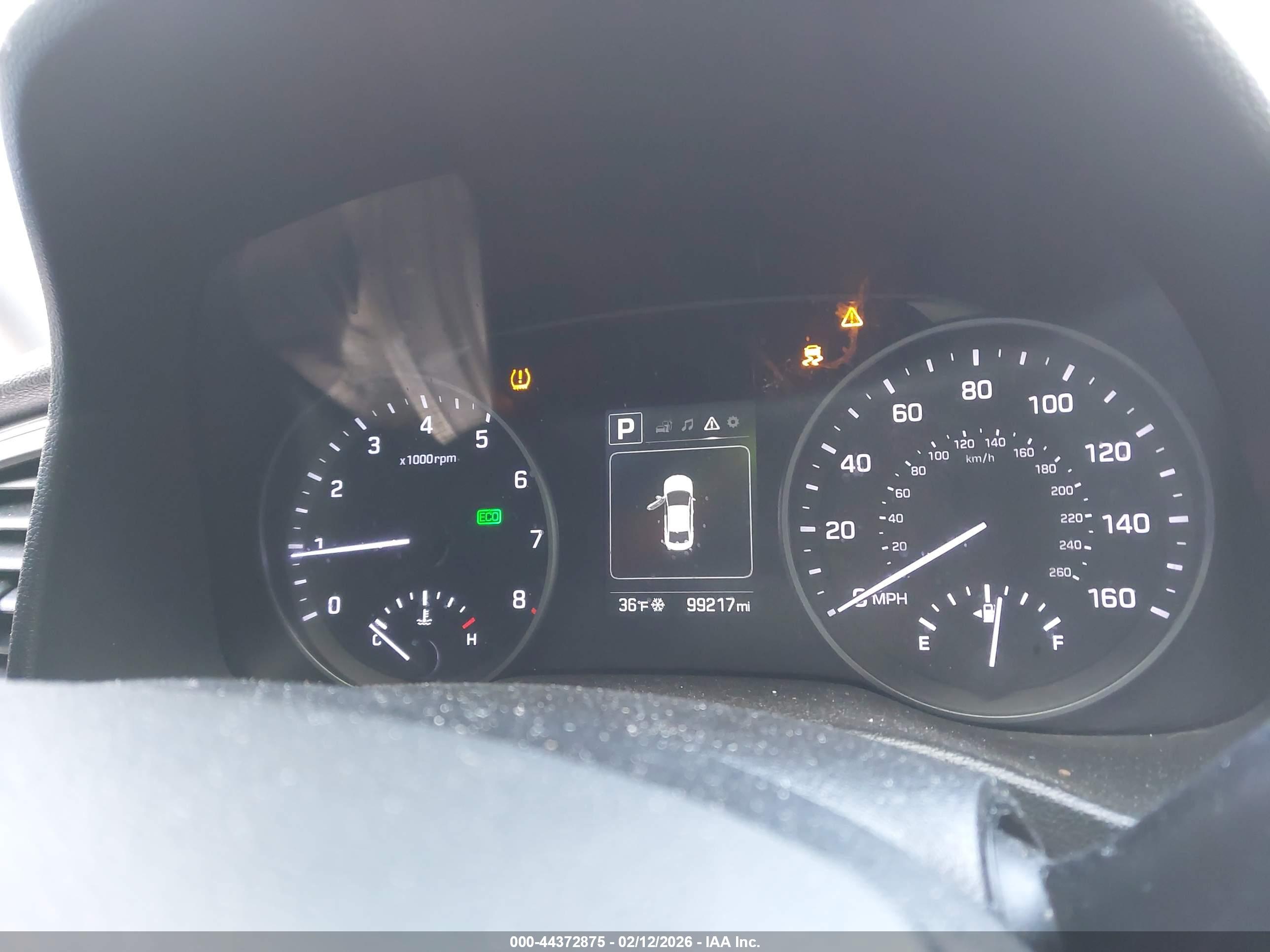 HYUNDAI ELANTRA image 7