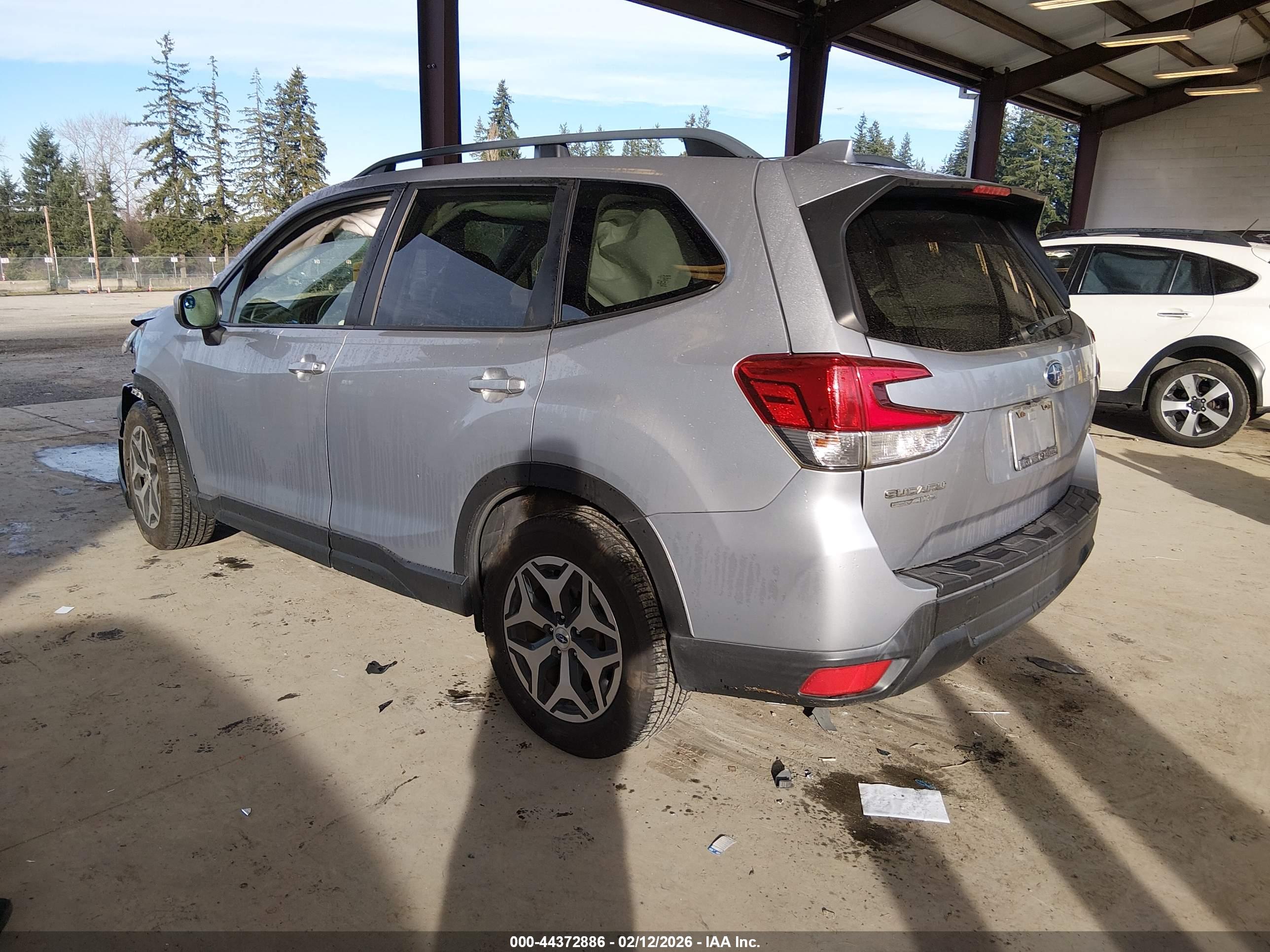 SUBARU FORESTER image 3