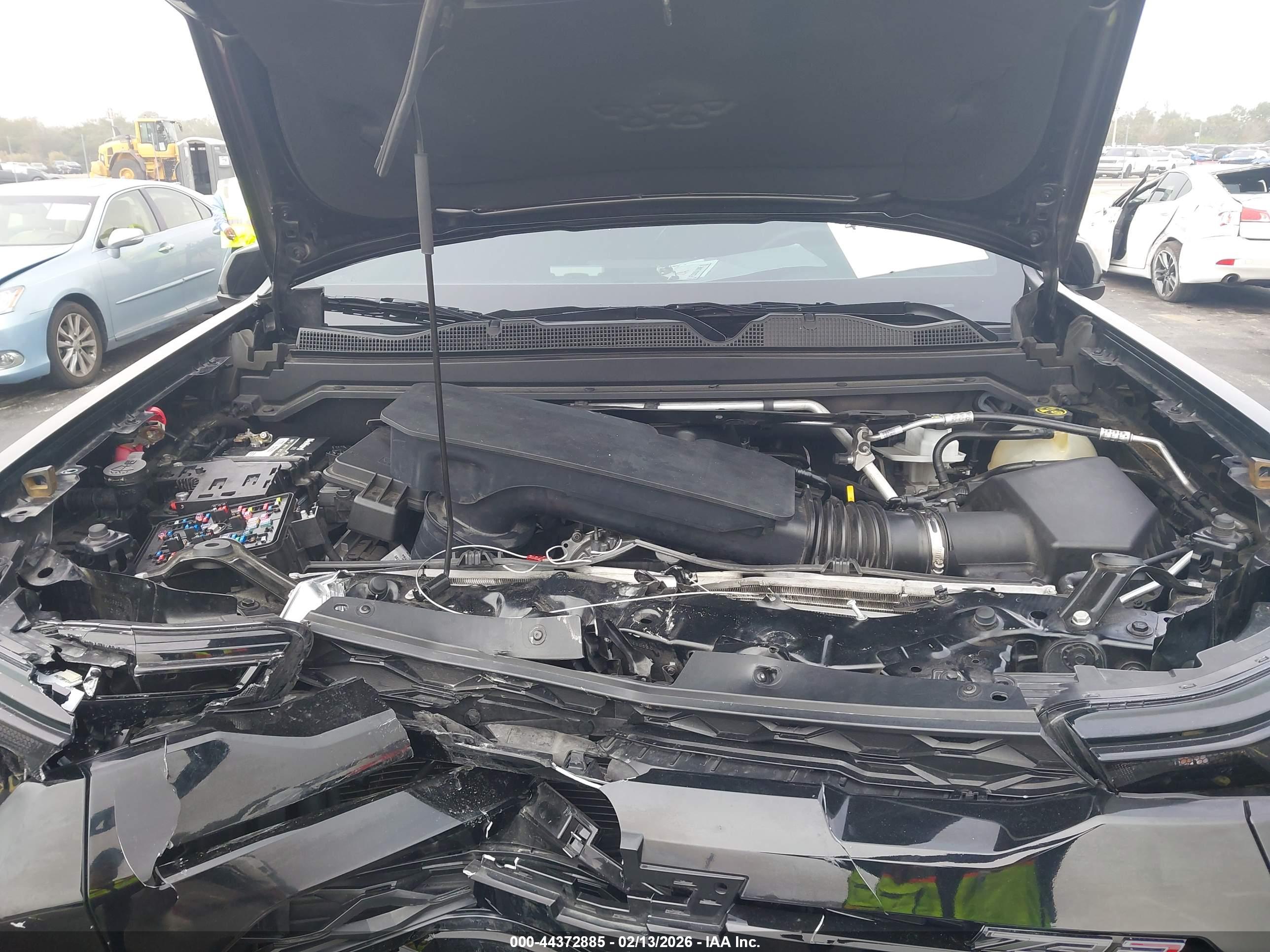 CHEVROLET COLORADO image 10