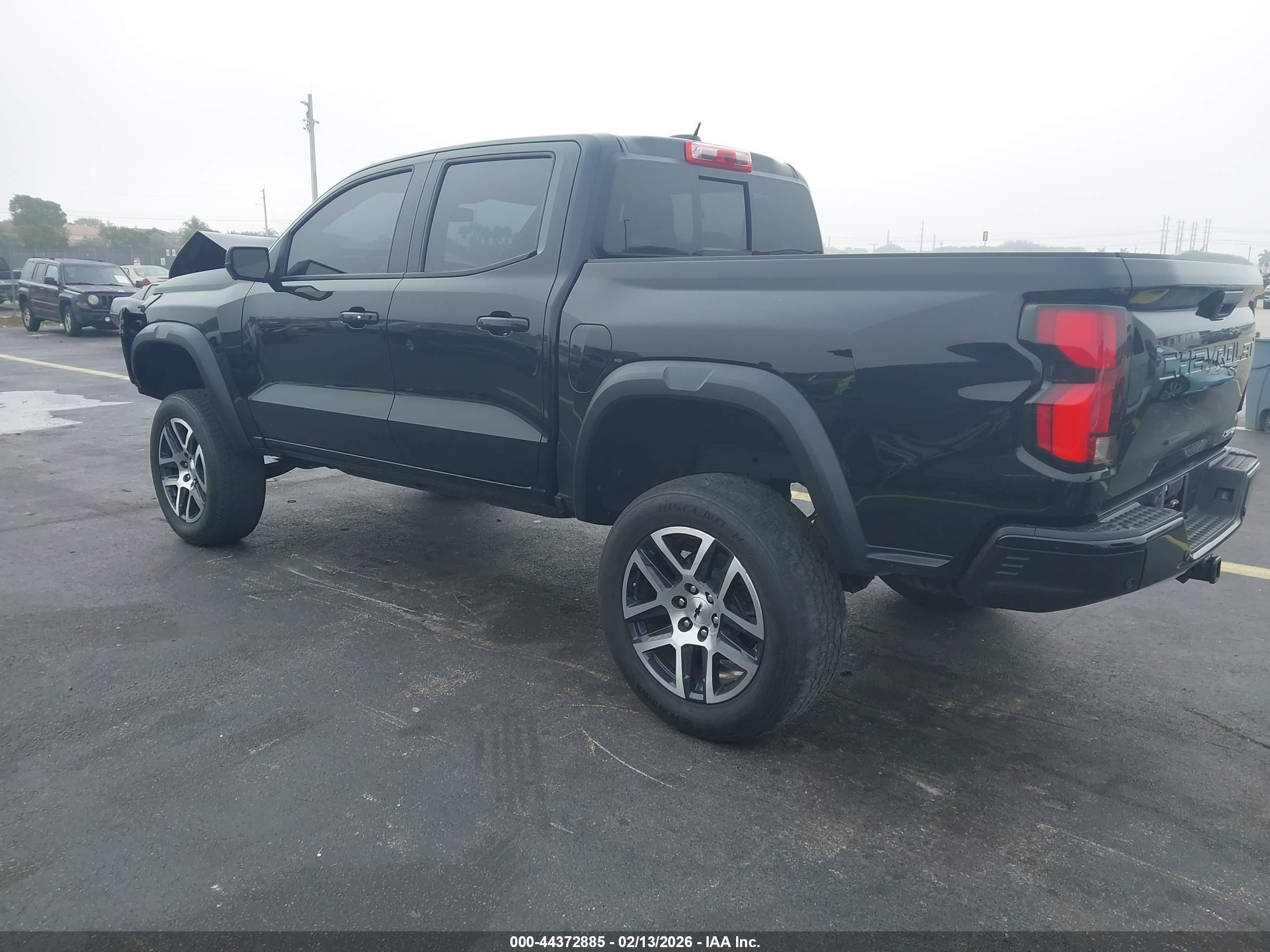 CHEVROLET COLORADO image 3