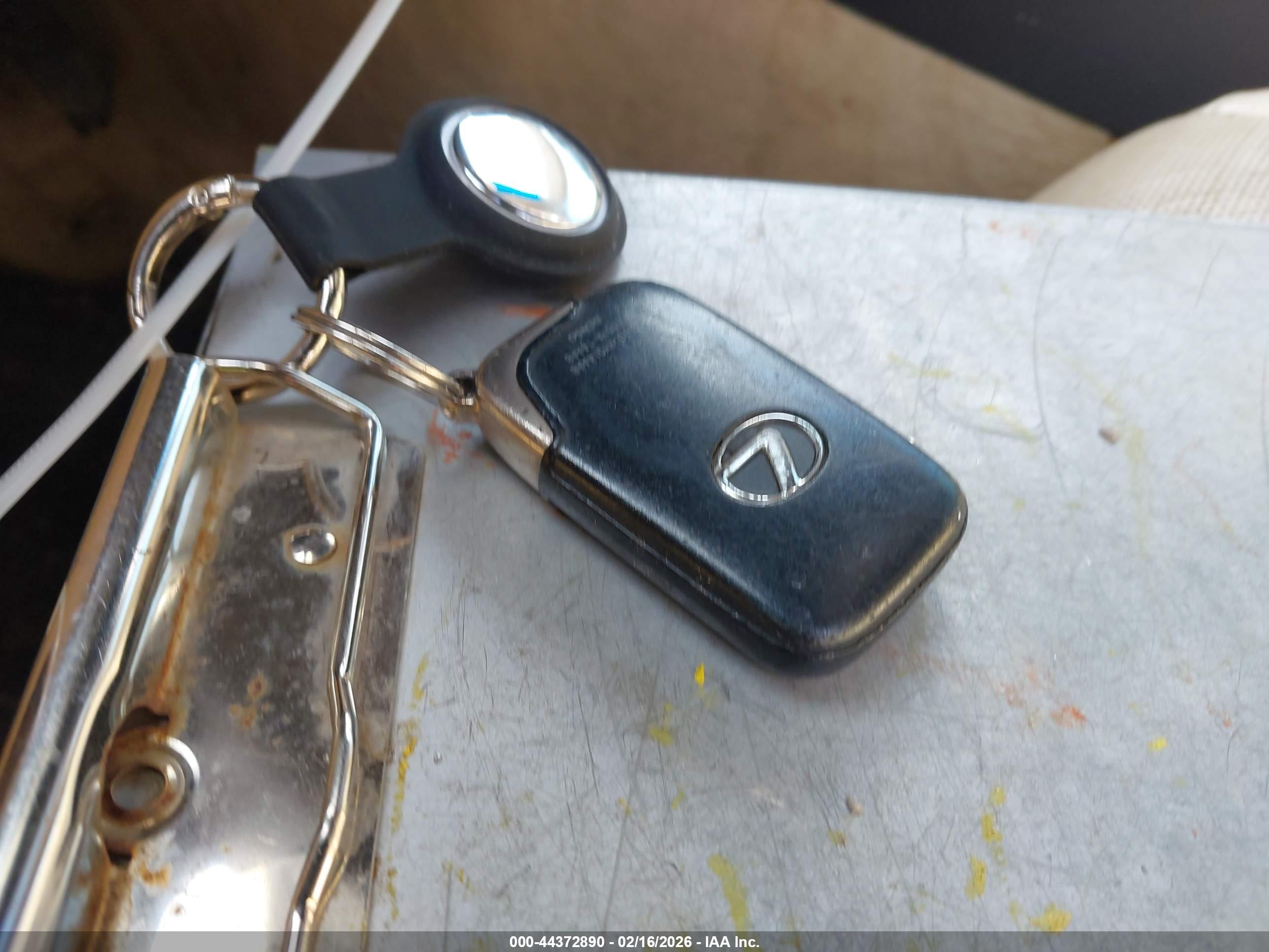LEXUS ES image 11