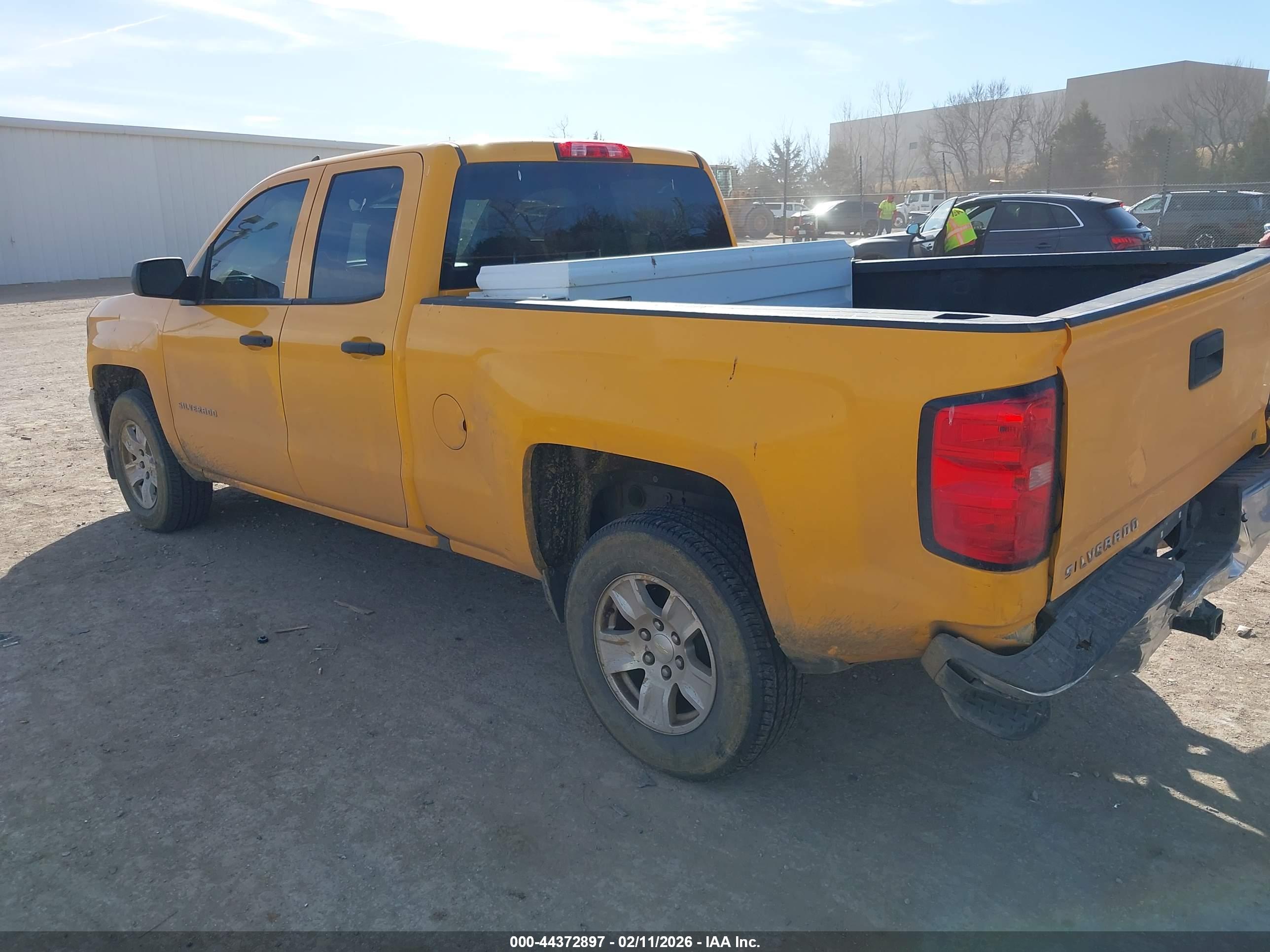 CHEVROLET SILVERADO image 3